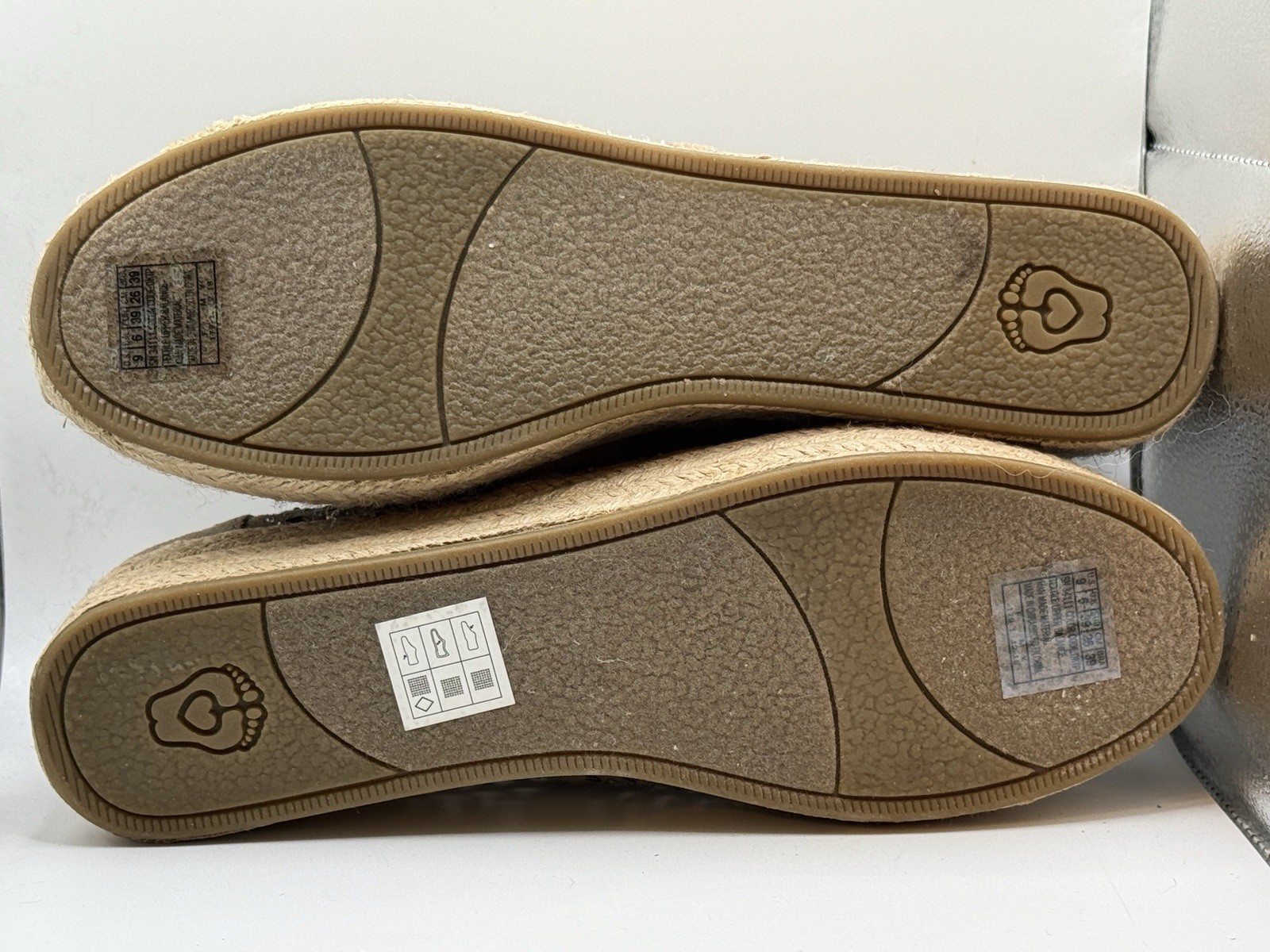 Women’s BOBS By Skecher HIGHLIGHTS GLAMSQUAD Wedge Taupe Sz 9 New
