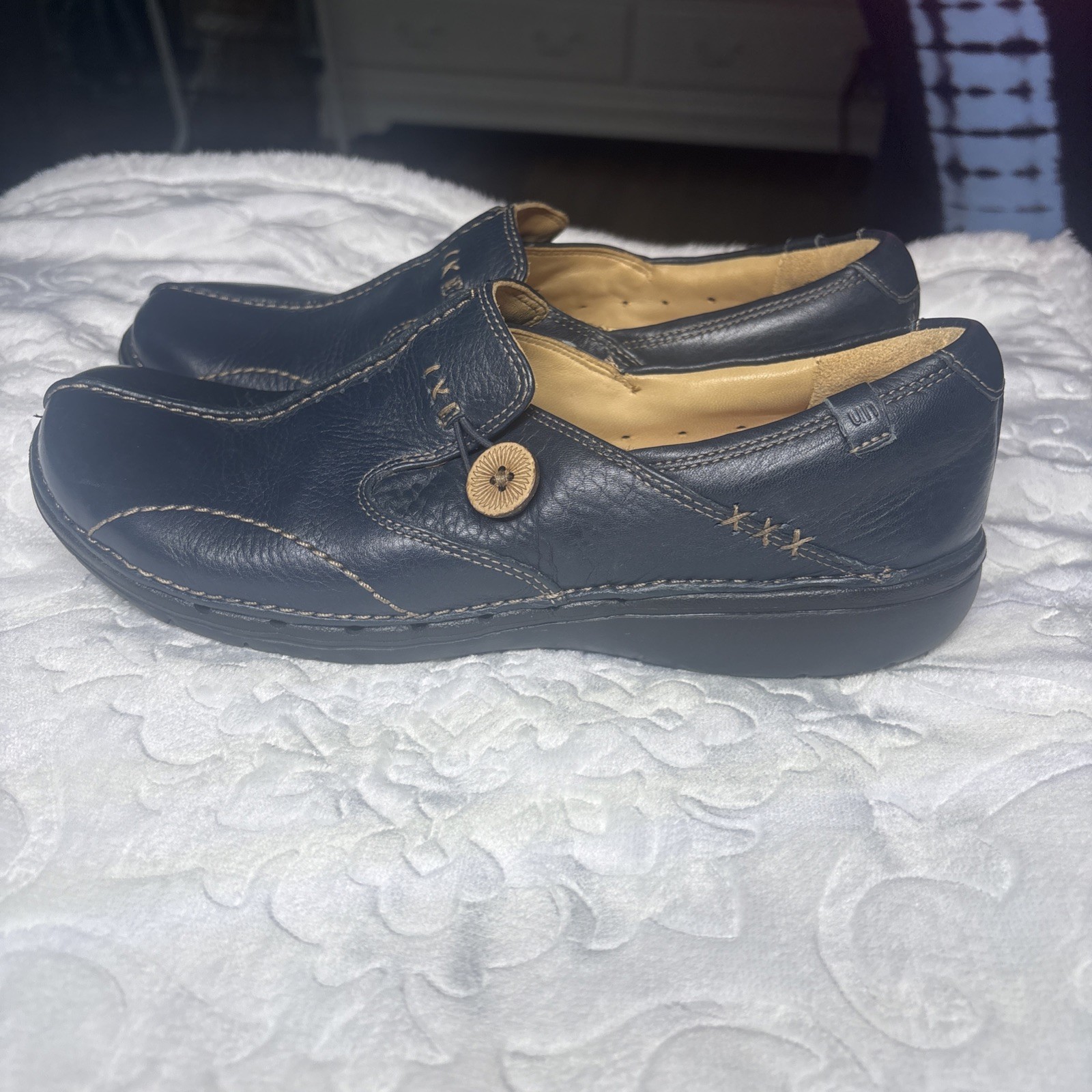 Clarks Un Loop Leather Shoes