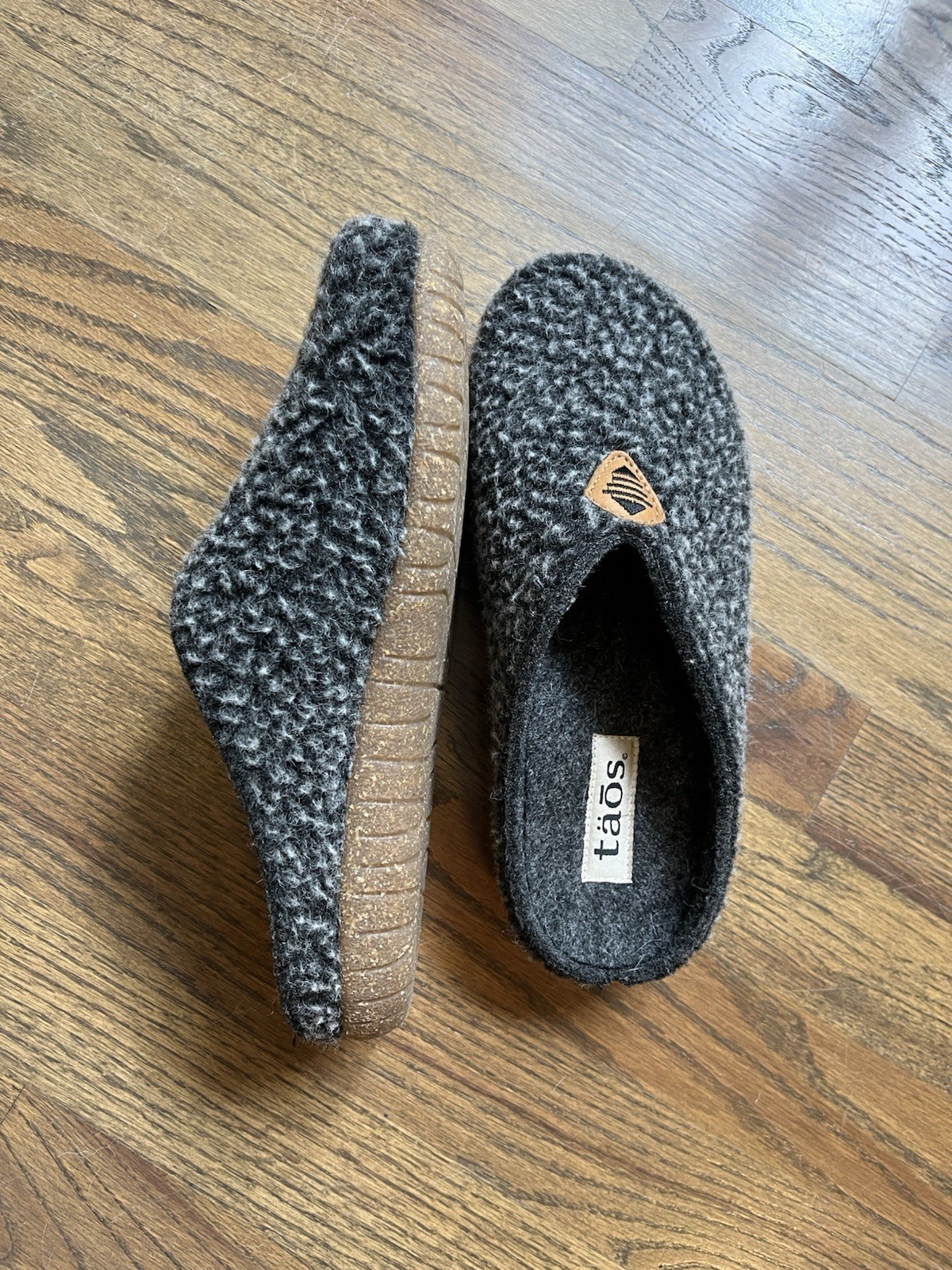Taos Womens Sweet Wool Clogs Charcoal Gray Size 39 Grunge cottage Grampa Slip on