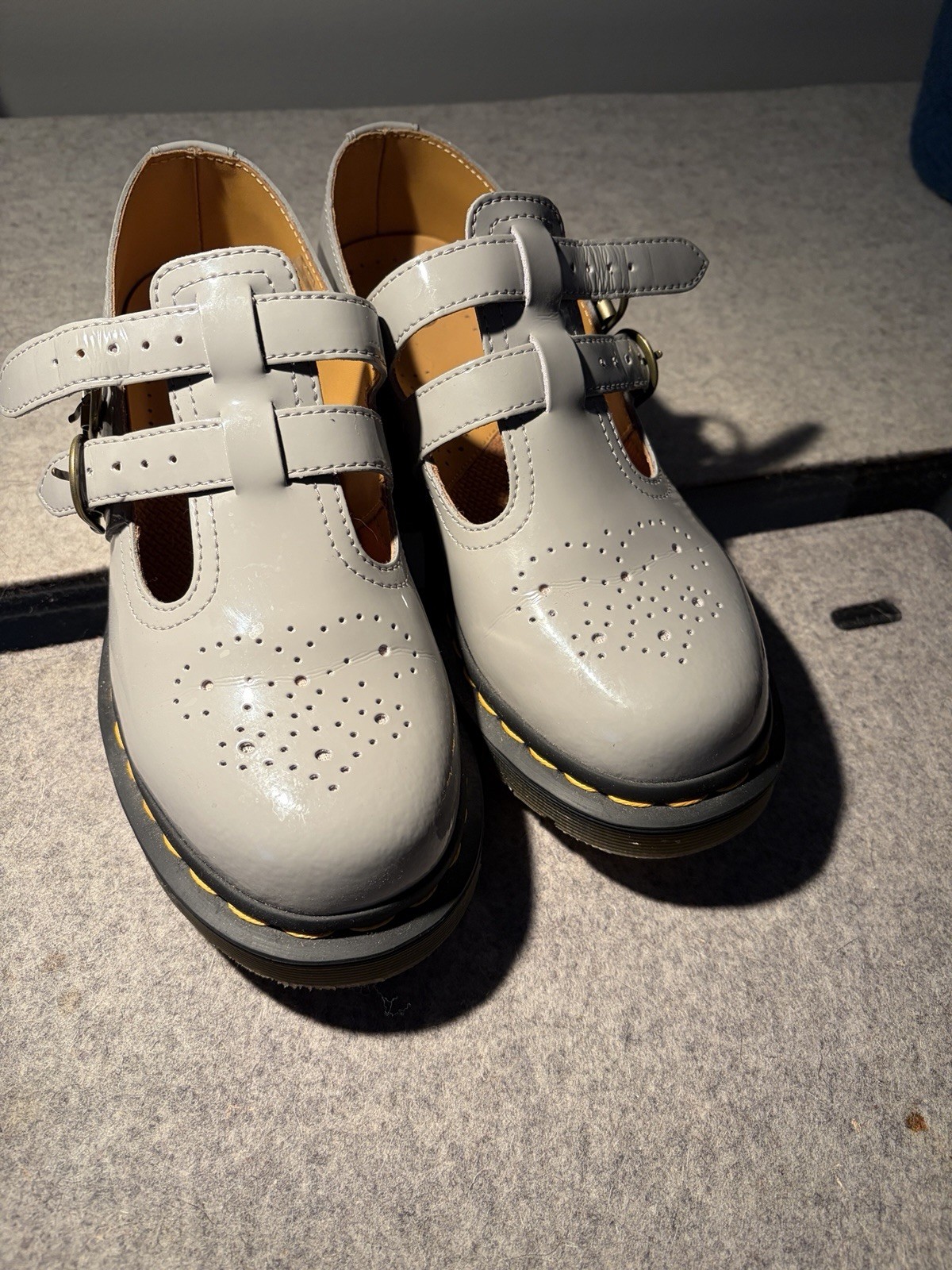 Dr. Doc Martens Mary Janes T-Strap Patent Leather Grey Shoes Womens 7.5US 38 5UK