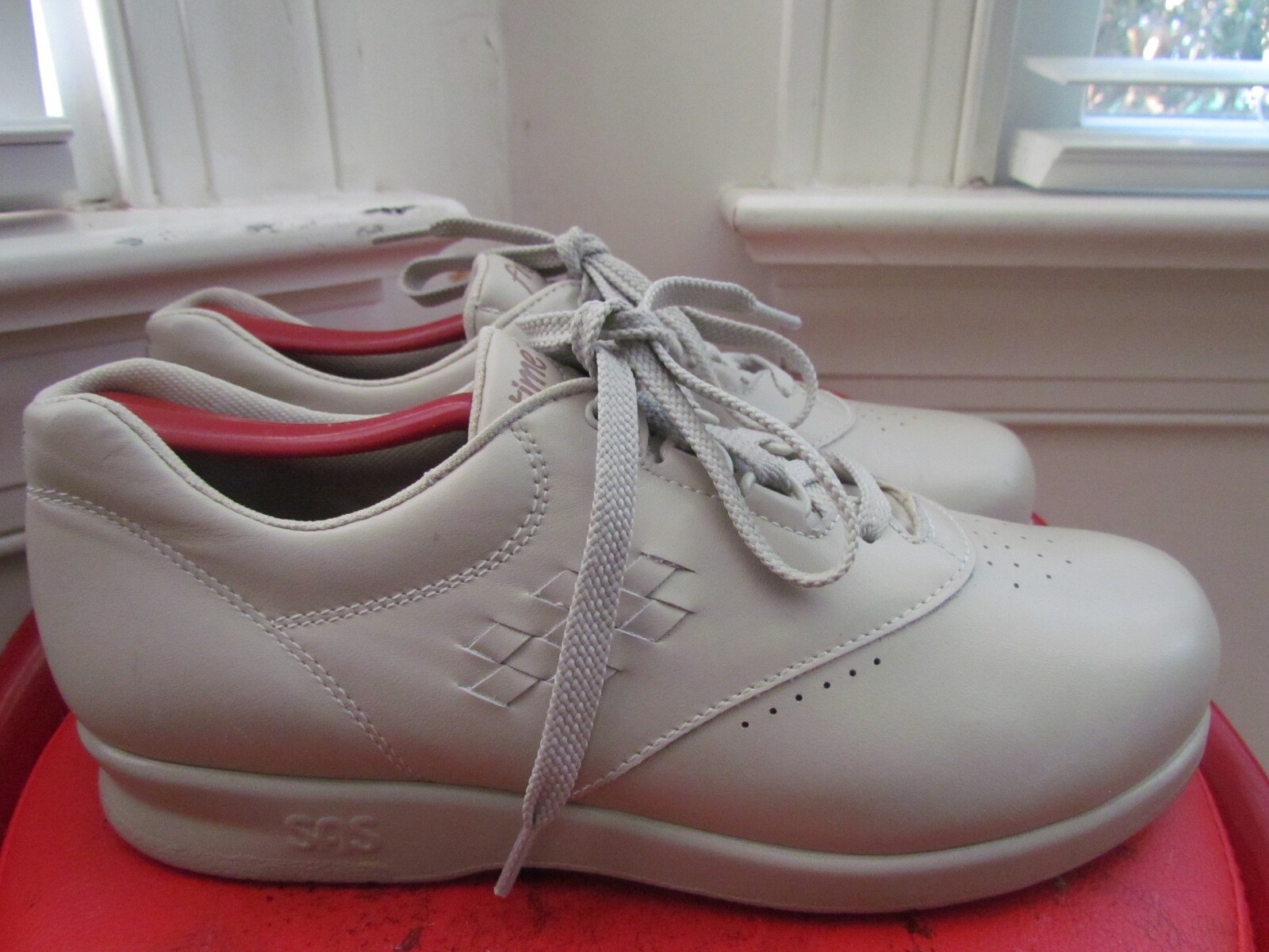 NEW SAS TRIPAD COMFORT BEIGE LEATHER WOMEN’S CASUAL SHOES SIZE 8.5M