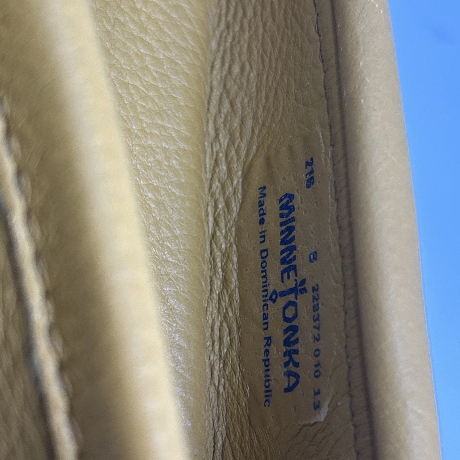 New Minnetonka Moccasin Natural Leather Double Deerskin Soft Sole Size 8