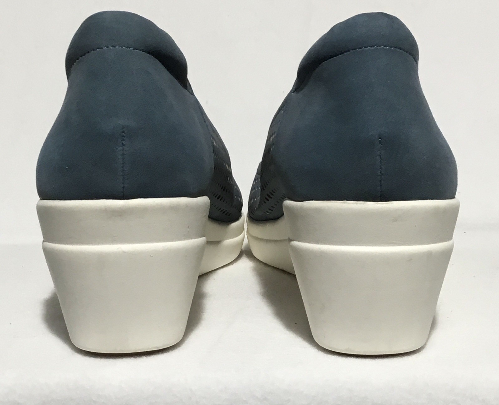 Naturalizer Sam Wedge Slip On Shoe Women’s 10 Blue Comfort Casual Perforated
