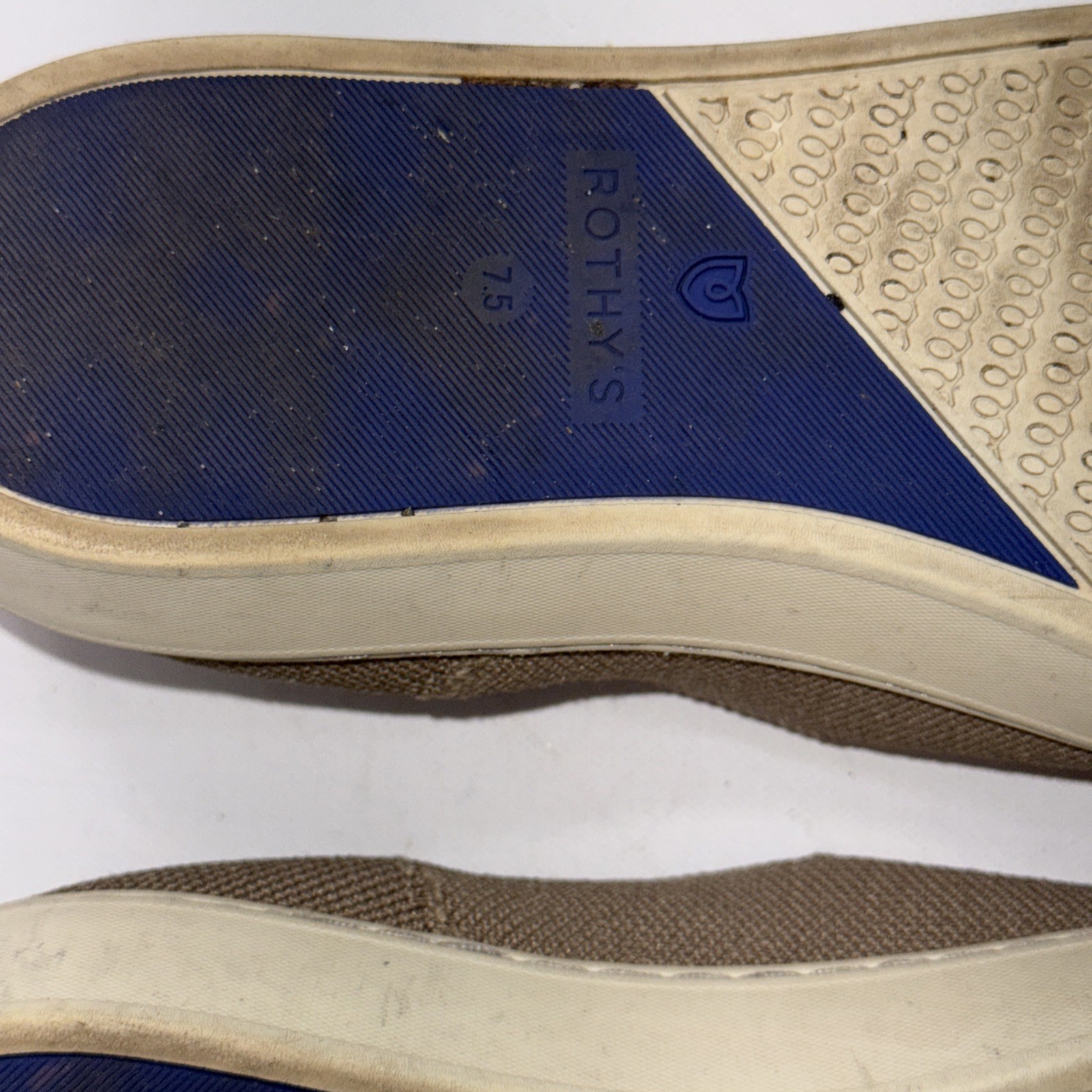Rothys Beige Classic Preppy Minimalist Designer Slip On Sneakers Shoes Size 7.5