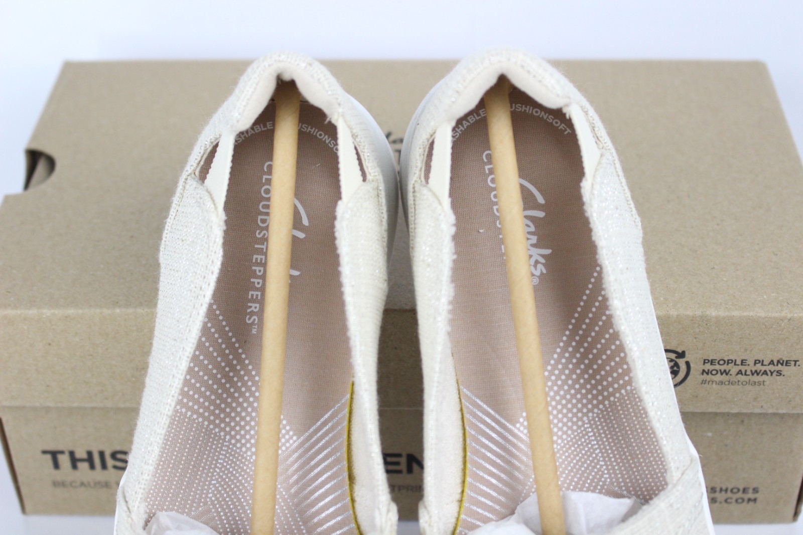 Clarks Women’s Breeze Step II Slip On Comfort Shoes Natural Interest 261 72779