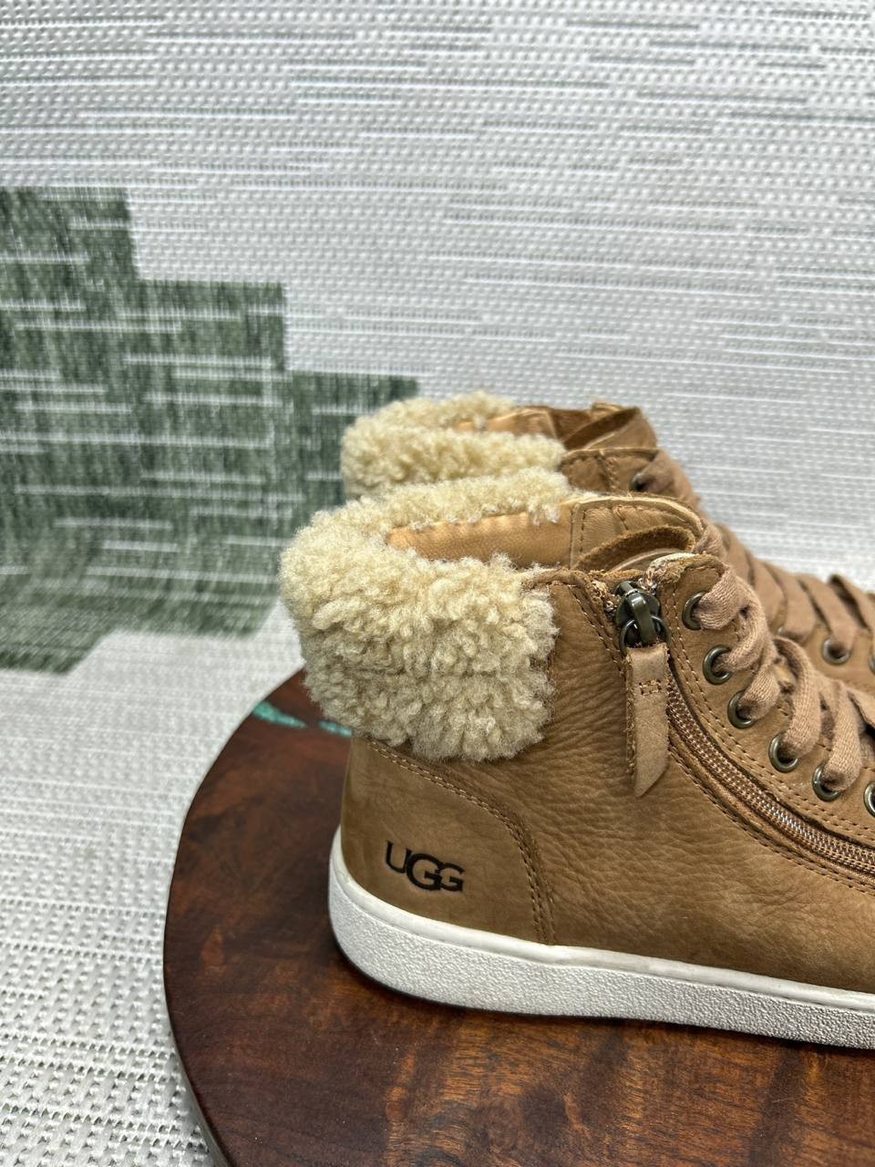 Ugg Shoes Womens Size 7 Olive Chestnut Nubuck High Top Side Zip Comfort Sneaker