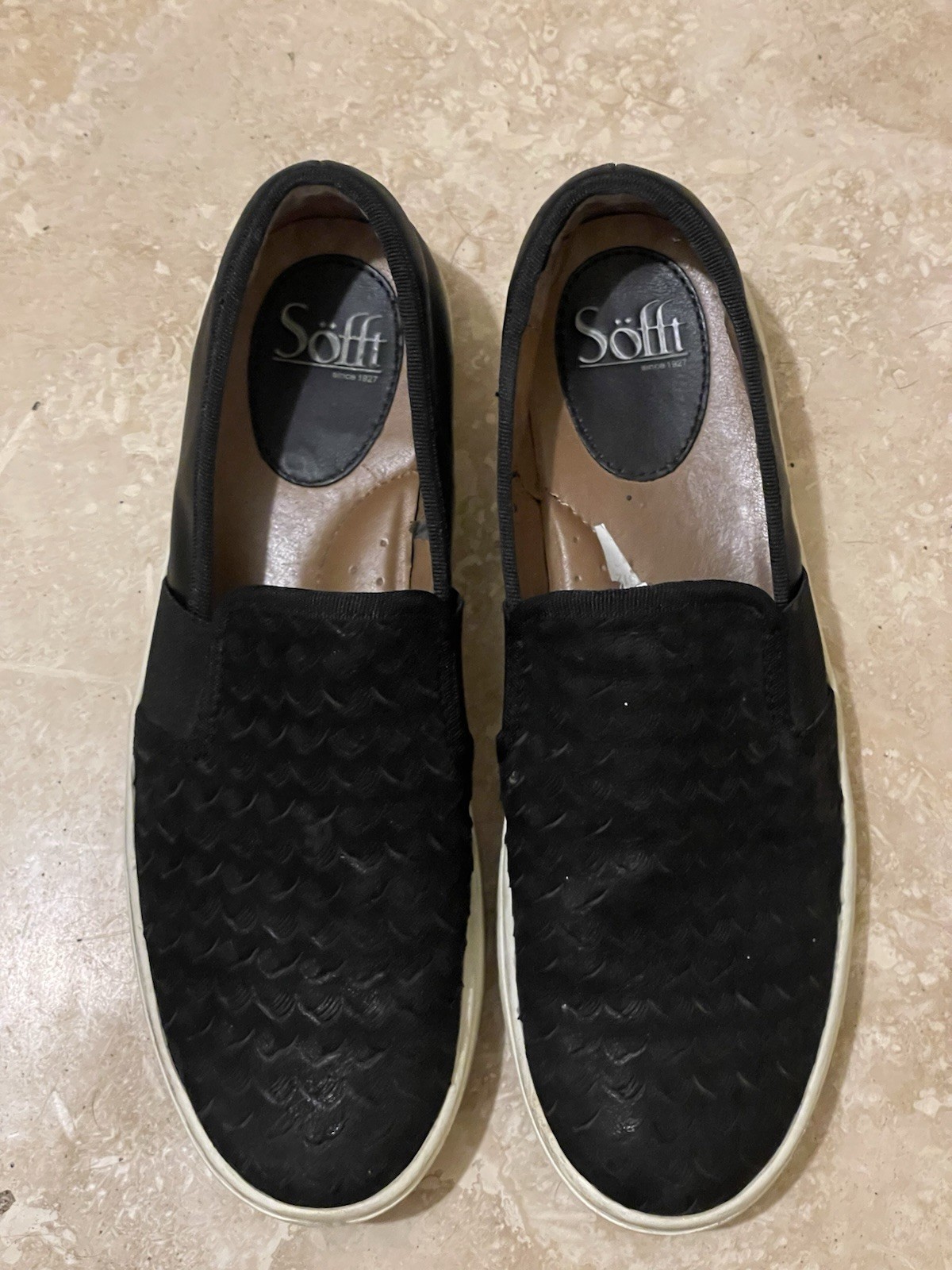 SOFTT Black Minta Leather Slip On Sneaker Sz 8M