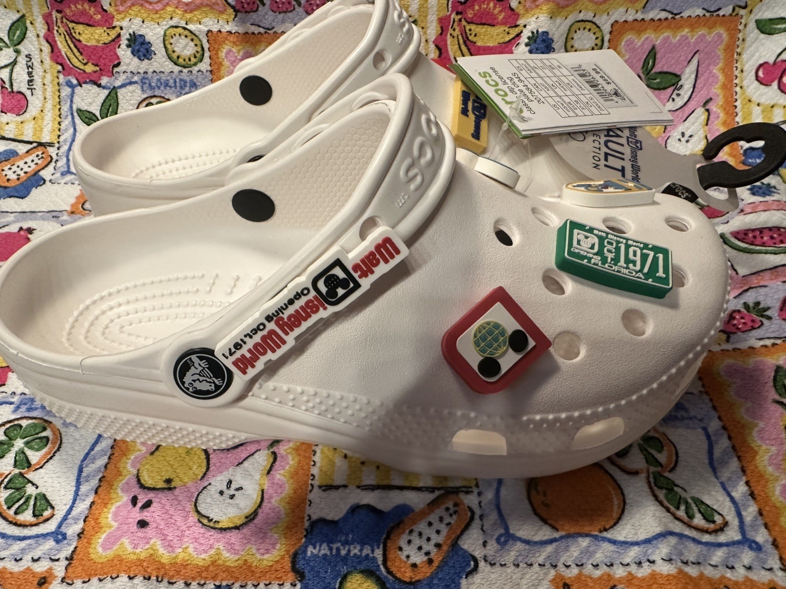 NWT❤️Crocs Classic M5/W7 White DTP License Plate Disney Vault Collection Clogs🥳