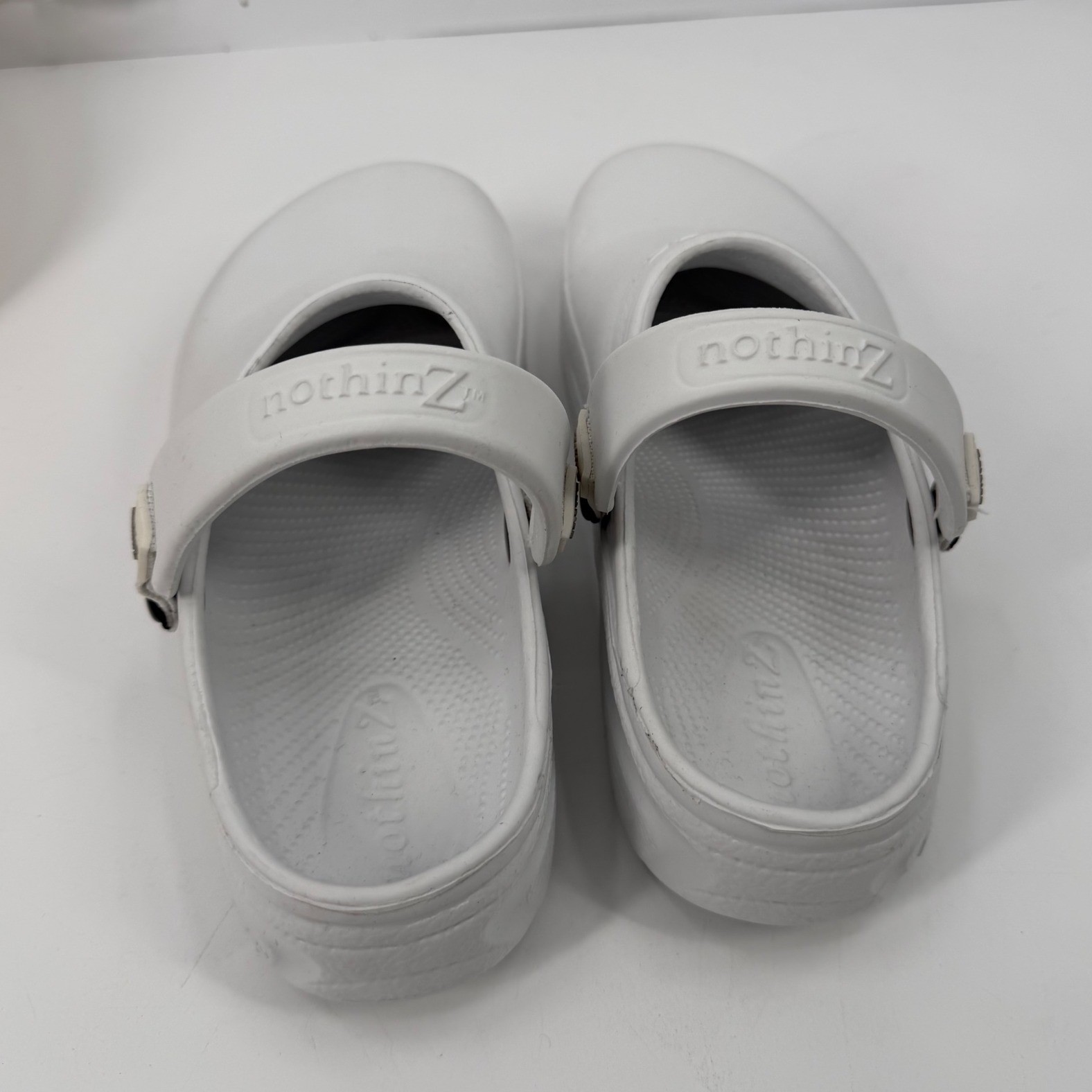 nothinZ Clogs Unisex L10 M8 White Slip On Comfort Nursing Chef Work Shoes