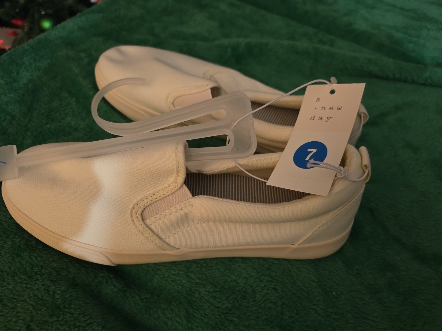 A New Day Womens’ Shoe Size 7 Off White canvas Slip On Sneakers NWT