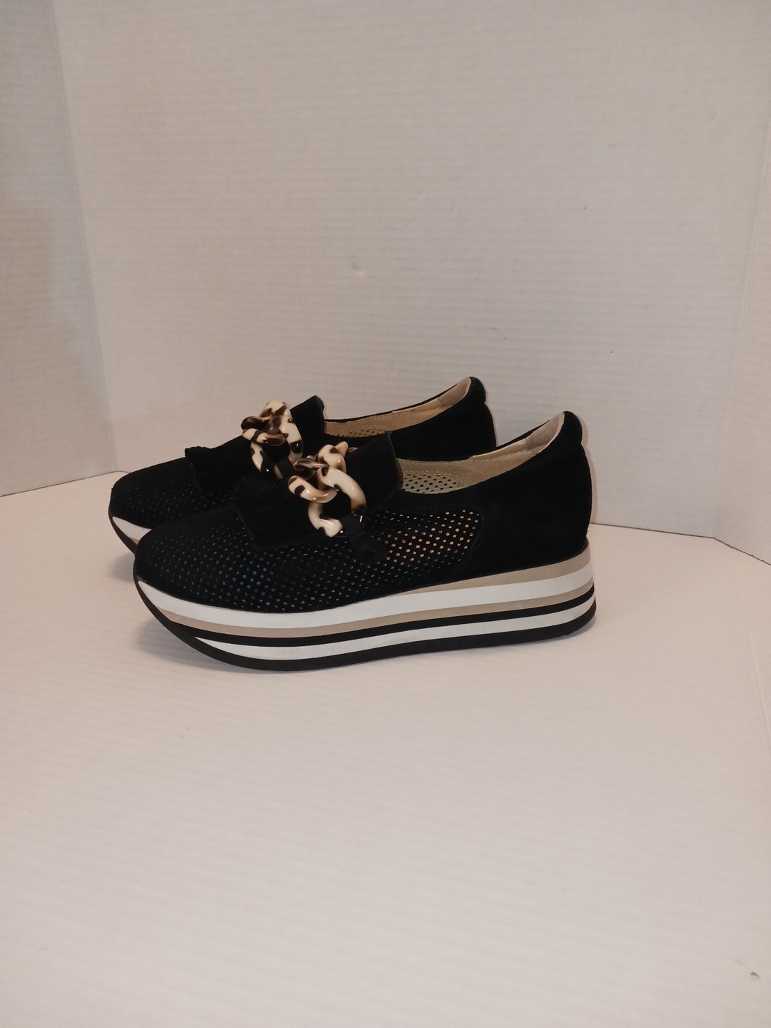 Softwaves Cadie 36 1/2 Women’s Sz 6 Shoes Black Arch Support Platform Sneakers