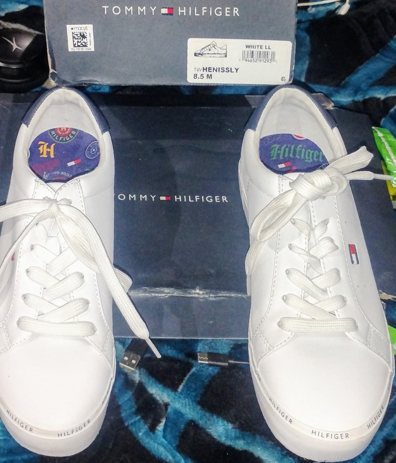 TOMMY HILFIGER Women’s White Henissly Round-Toe Lace-Up Sneakers SZ 8.5