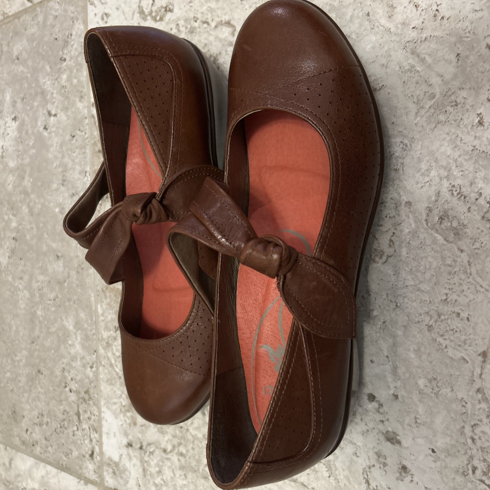 Dansko Leather Mary Janes Deidra Knot Brown Cognac Hook Loop Sz 39/8.5 NWOB