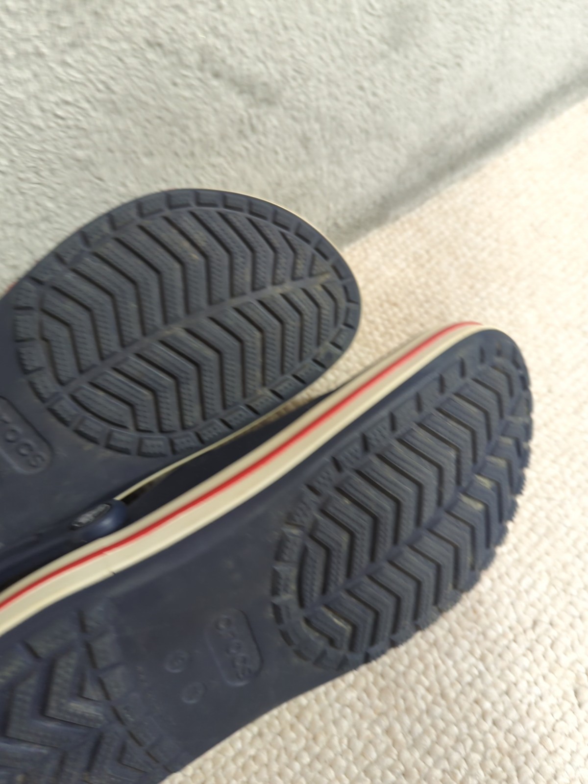 Crocs Crocband Clogs Blue White Red Stripe Women’s 9 Standard Fit Shoes