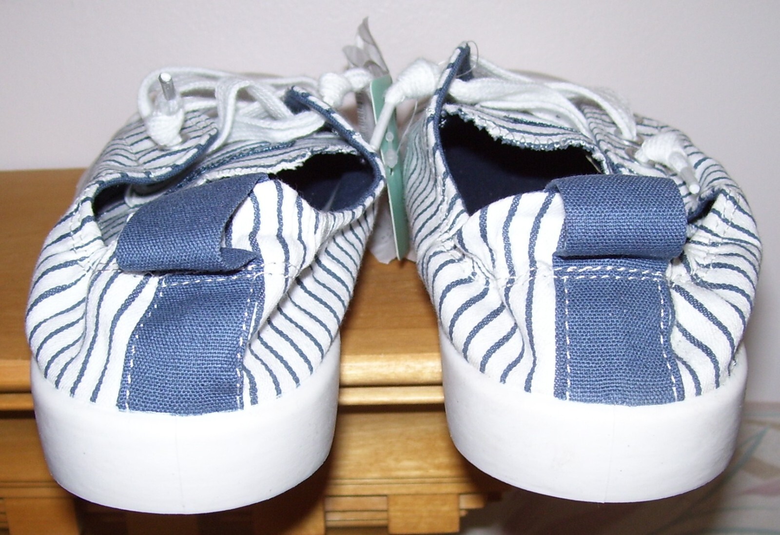 Magellan Outdoors Blue White Stripe Scrunch Back Slip on Shoes Sneakers 9B