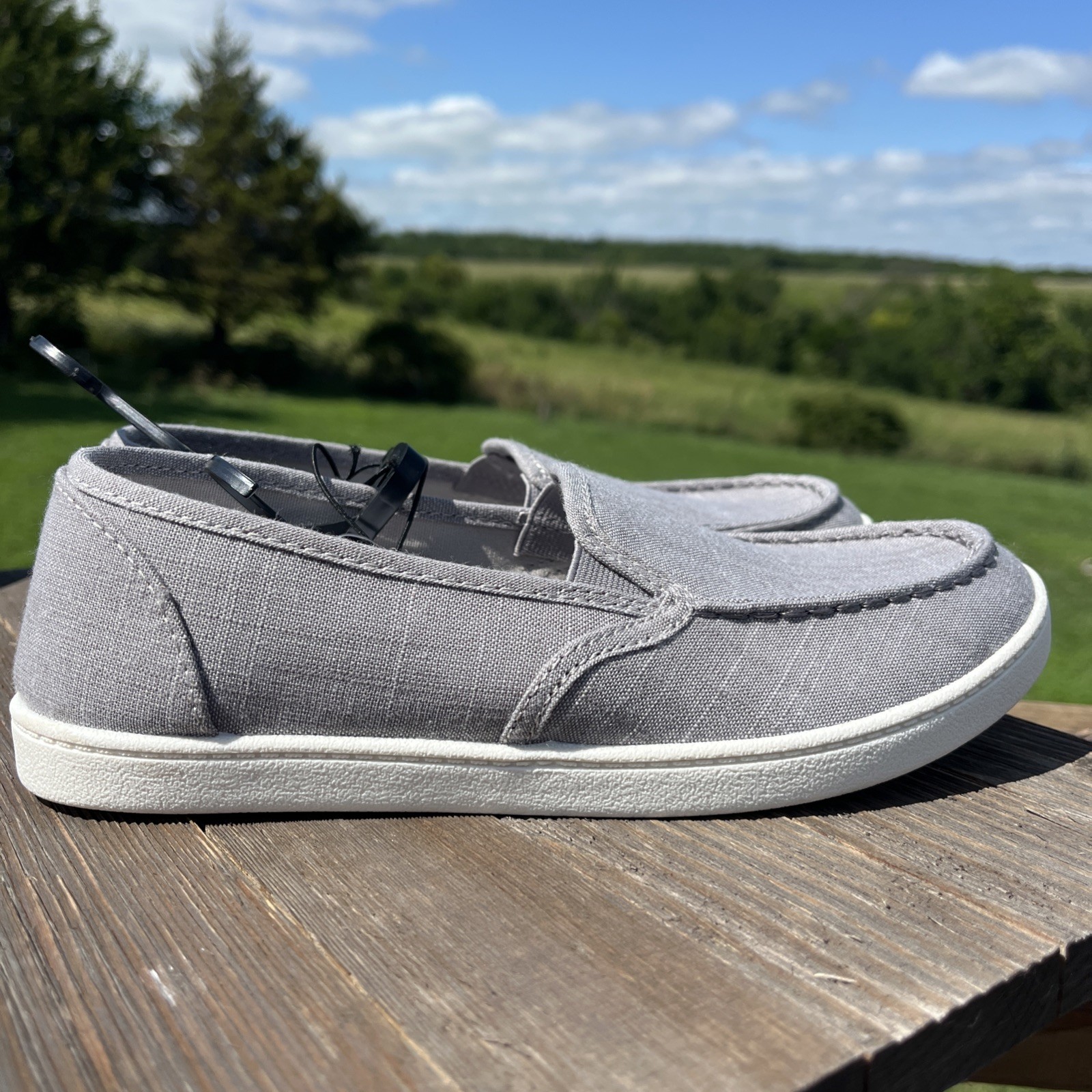 Time And Tru Women’s Slip On Shoes Size 6 Gray Memory Foam Casual Comfort New