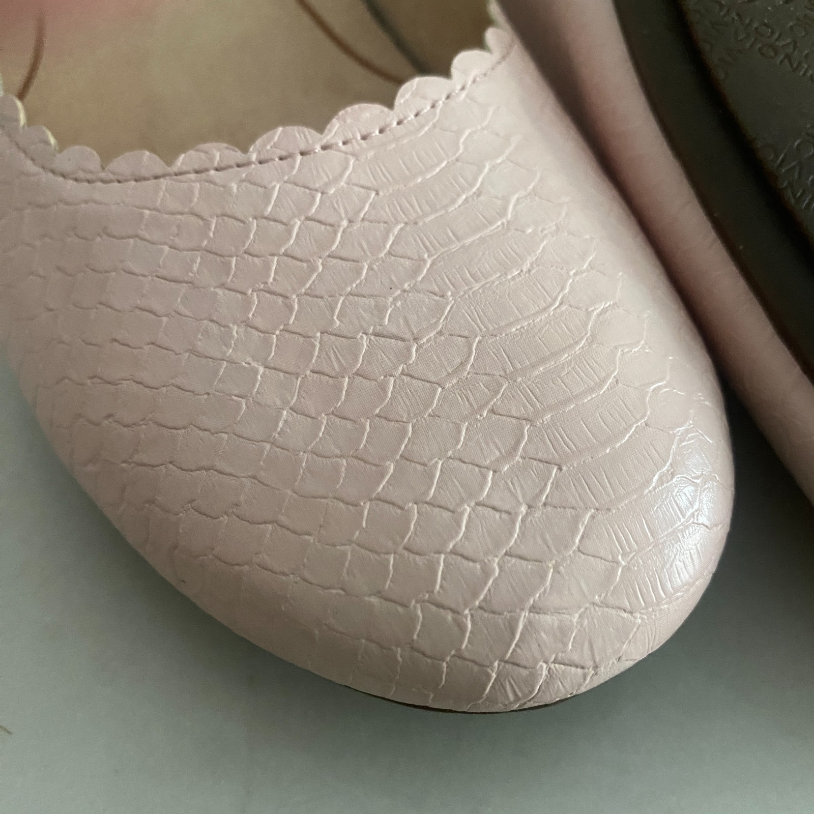 Vionic Julieta Pink Snake Embossed Leather Scalloped Ballet Flats Comfort 9 NWOT
