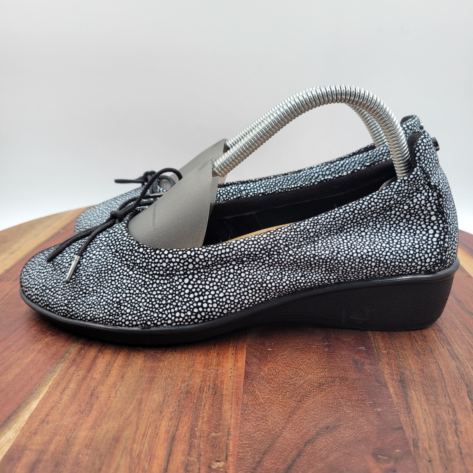Revere Marrakesh Loafer Shoes Women’s 8W Wide Black White Leather Spotted Wedge