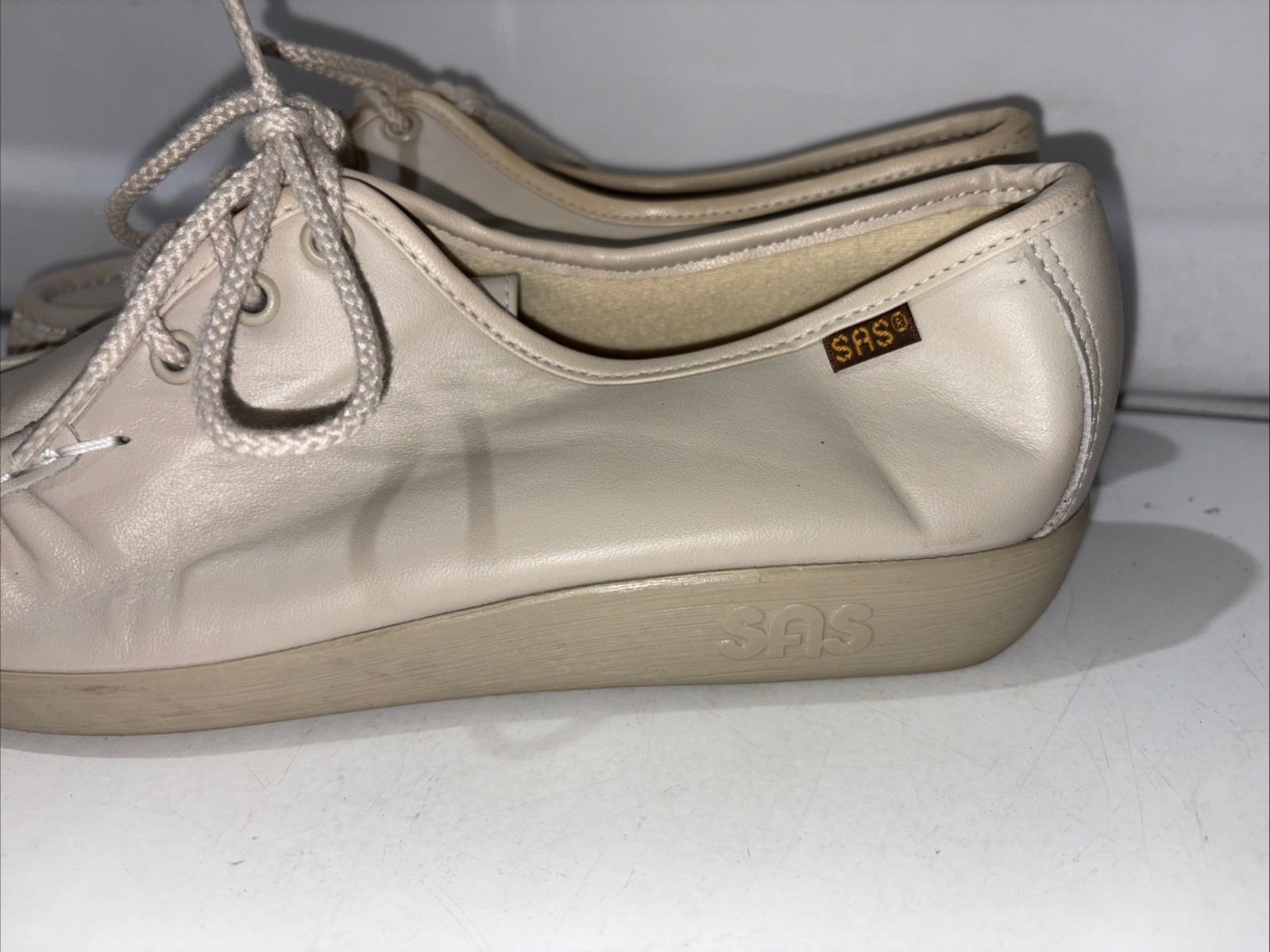 SAS Siesta Womens Shoes 8.5 M Beige Lace Up Leather Handsewn Moccasin USA Made