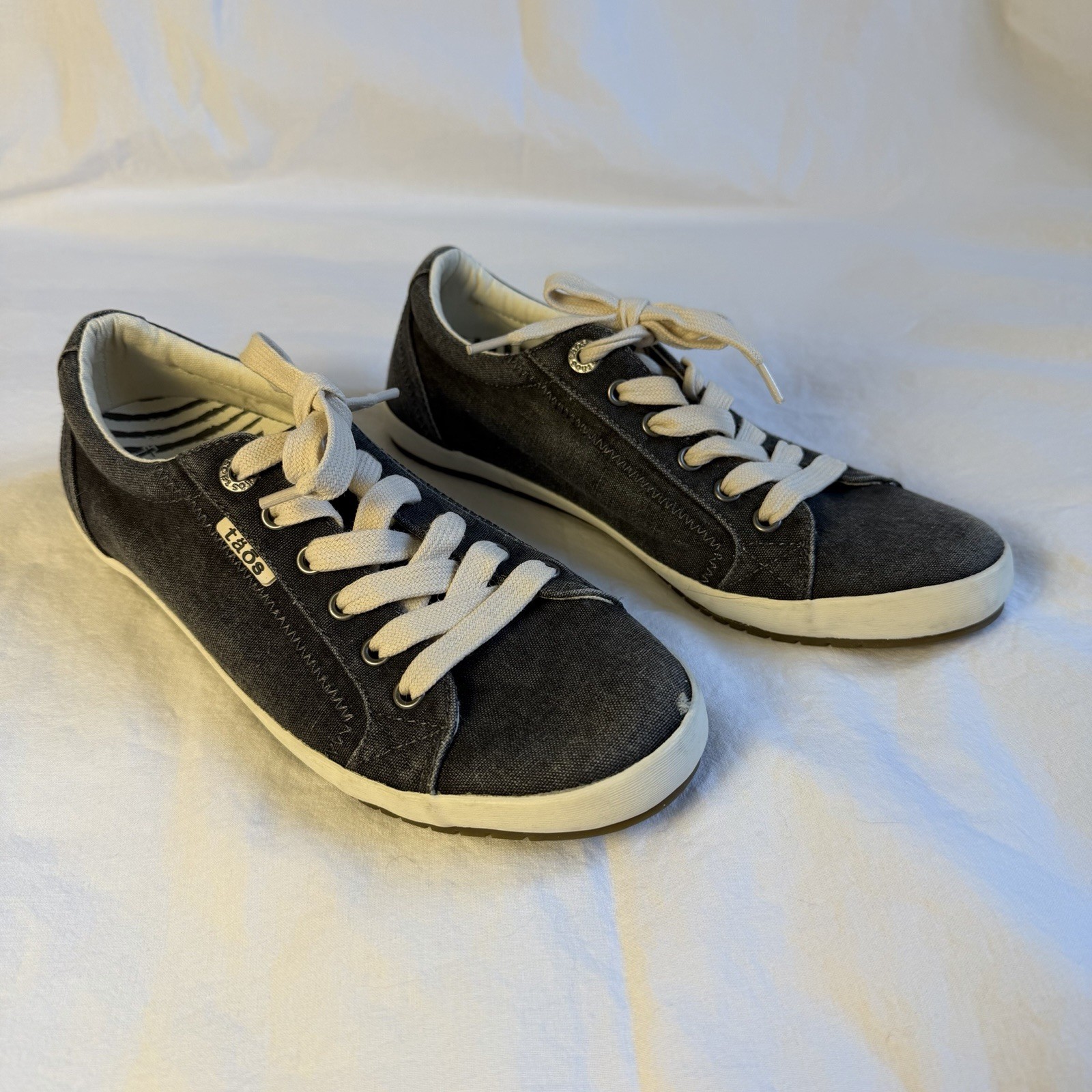 Taos Star Women’s 6.5 Washed Charcoal Canvas Sneakers – see pics & description