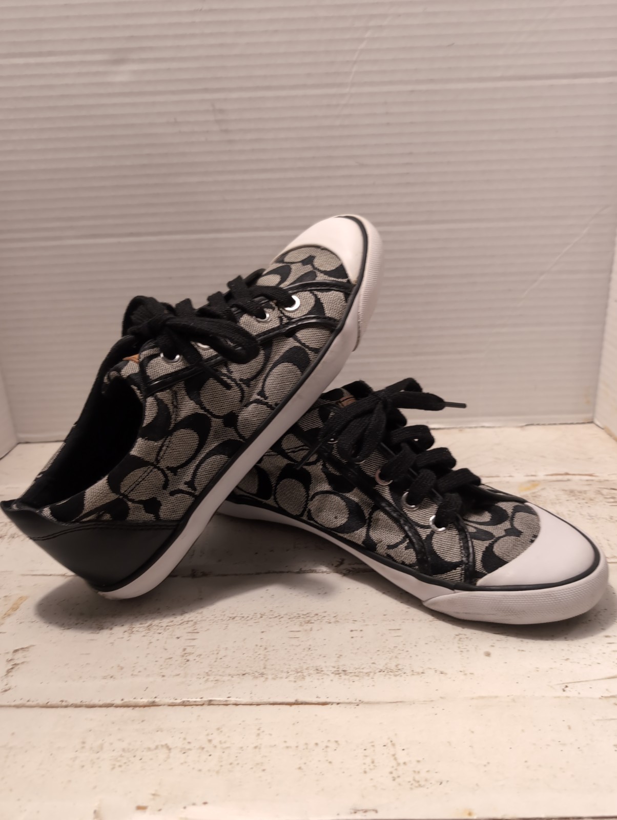 Coach Womens Barrett Black Signature Lace-Up Shoes Sneakers, Size 8B Preppy