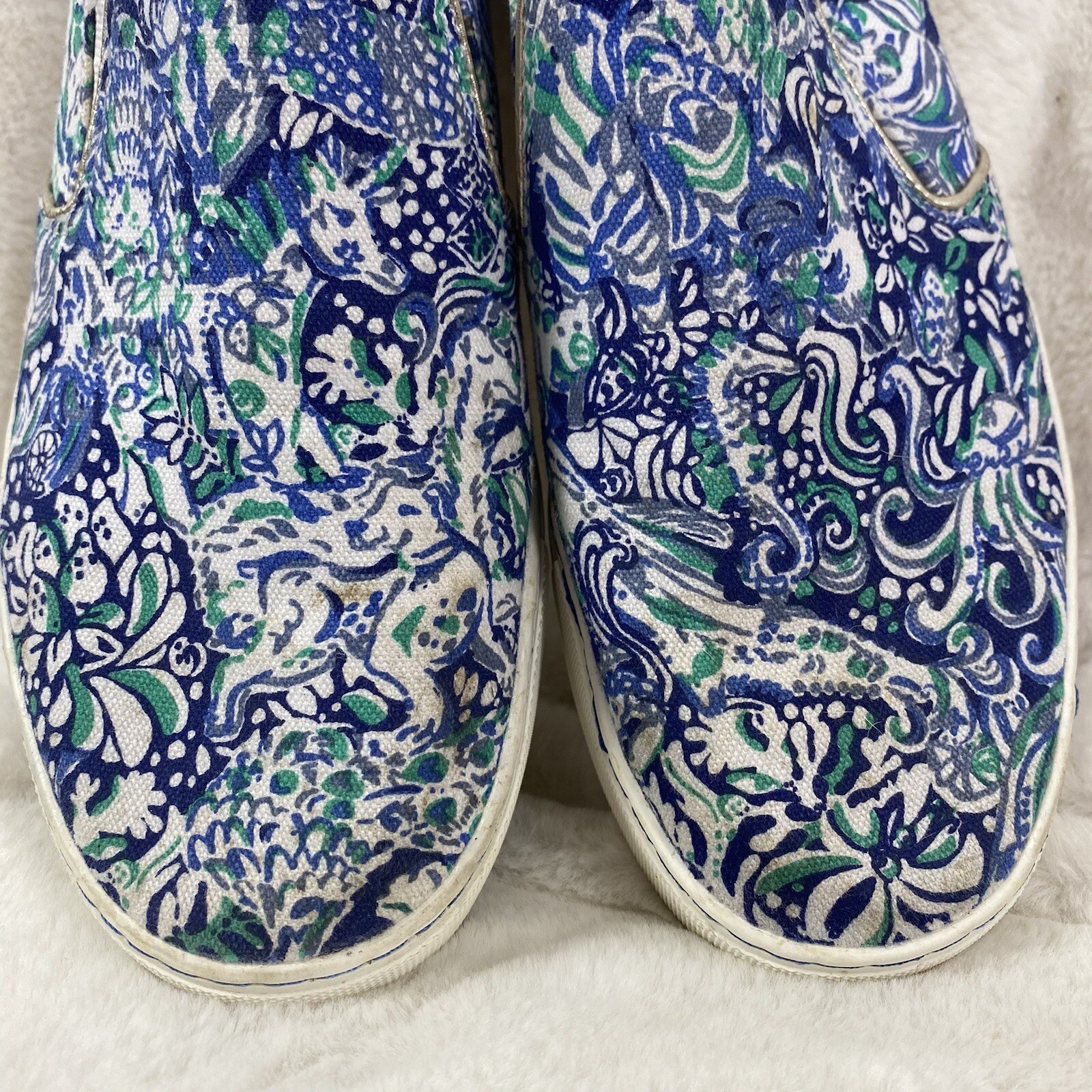 Lilly Pulitzer Julie sneaker Royal Purple 60 animals blue white slip ons size 10