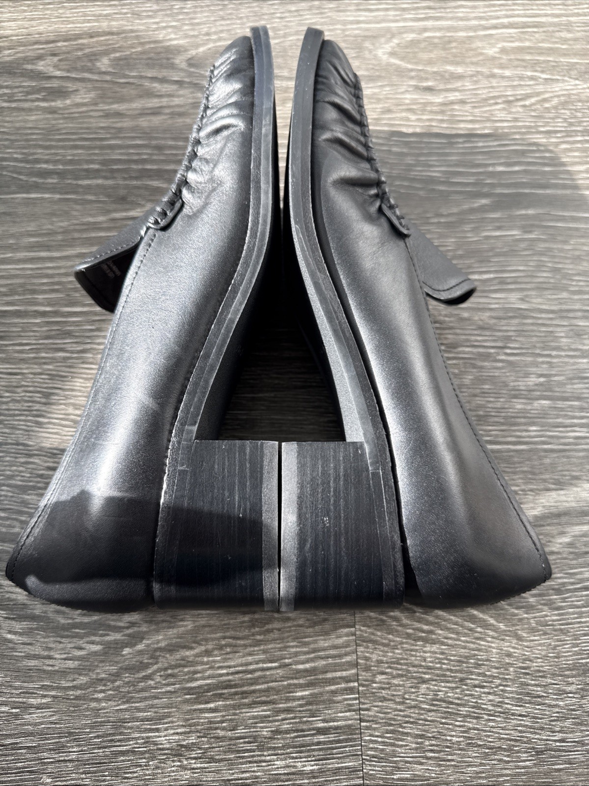 NWD $350 Vince Larose Loafers Black Leather Slip On Low Block Heel Sz 8.5 M/39