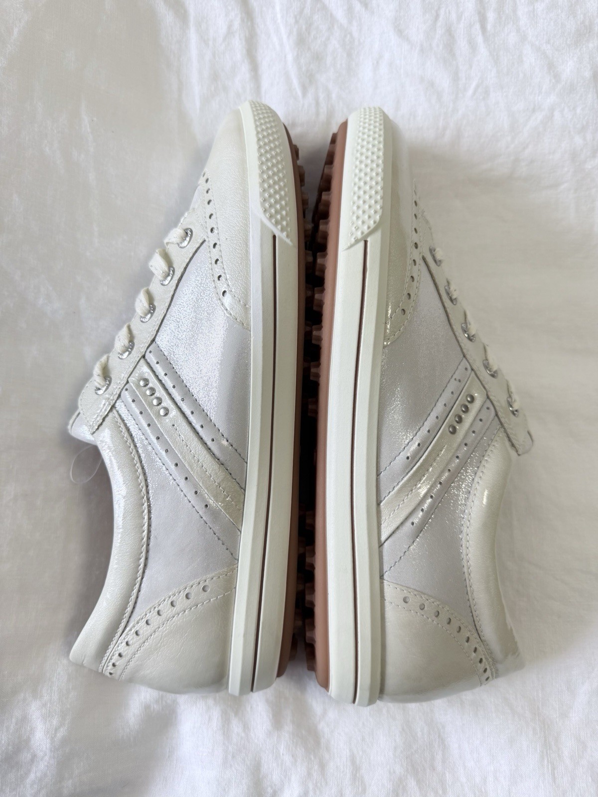 Ecco | Women’s 42 (US 11- 11.5) | Opal Silver Wingtip Spikeless Golf Shoes | EUC