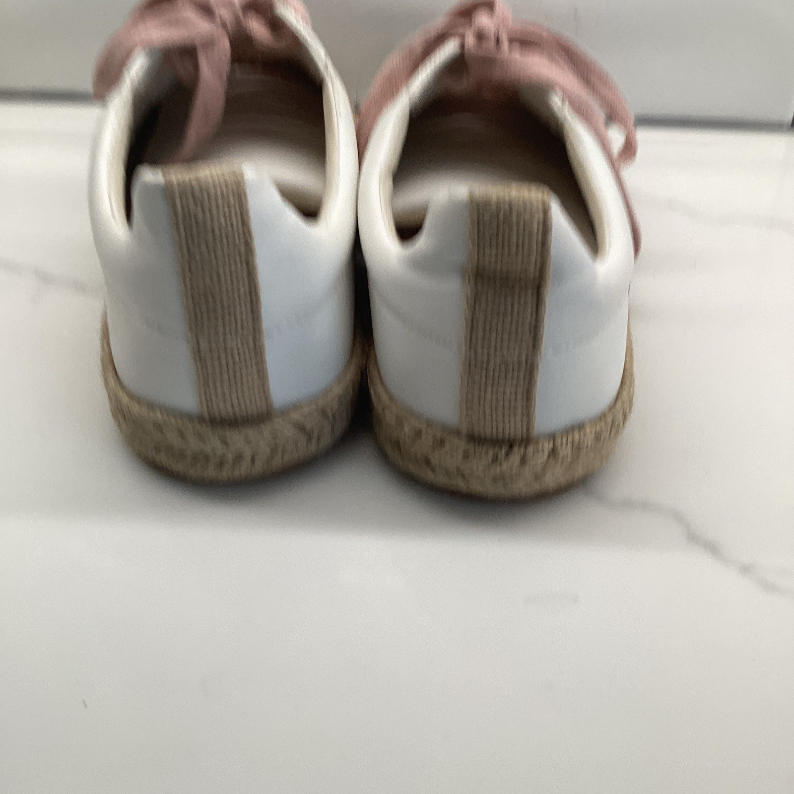Steve Madden Lilac Comfort Sneakers White Beige Pink PU & Fabric Women’s 8.5B