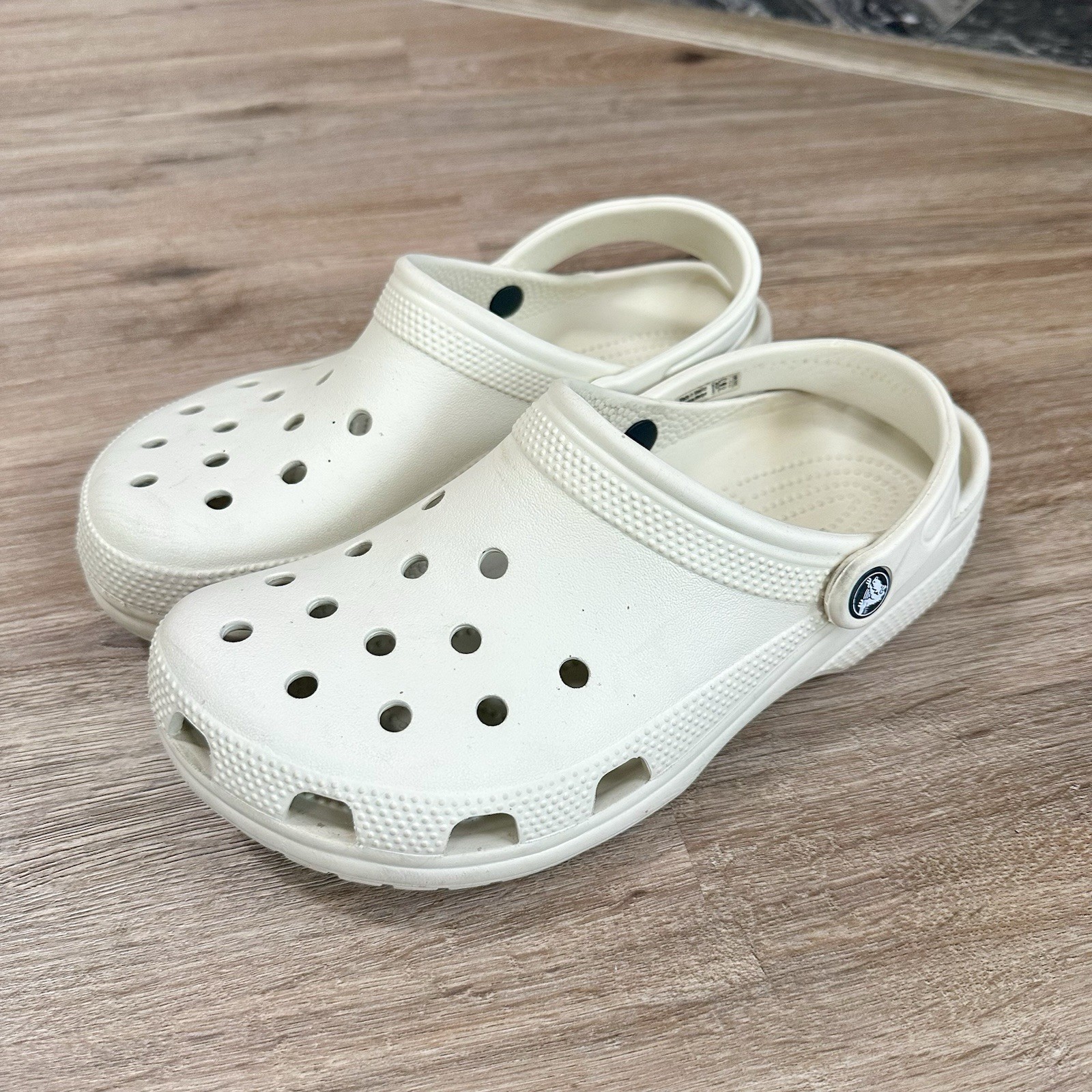 Crocs Classic Clog “Bone” Off White Beige US Mens 7 US Women’s 9 Slip On Comfort