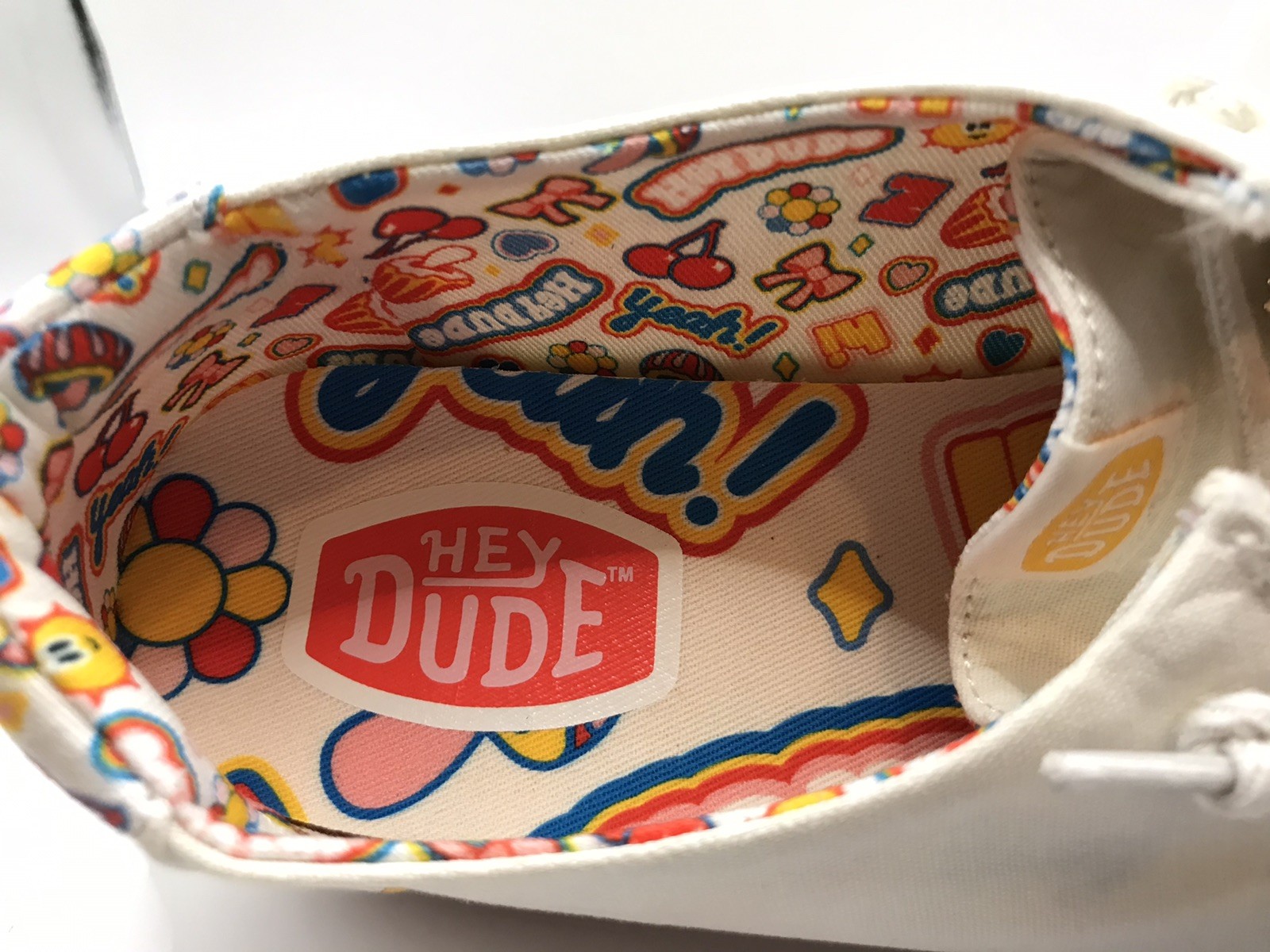 WOMEN’S OFF WHITE/MULTI HEY DUDE WENDY DANGLE CHARMS SLIP ON SNEAKER SIZE 7 NWT