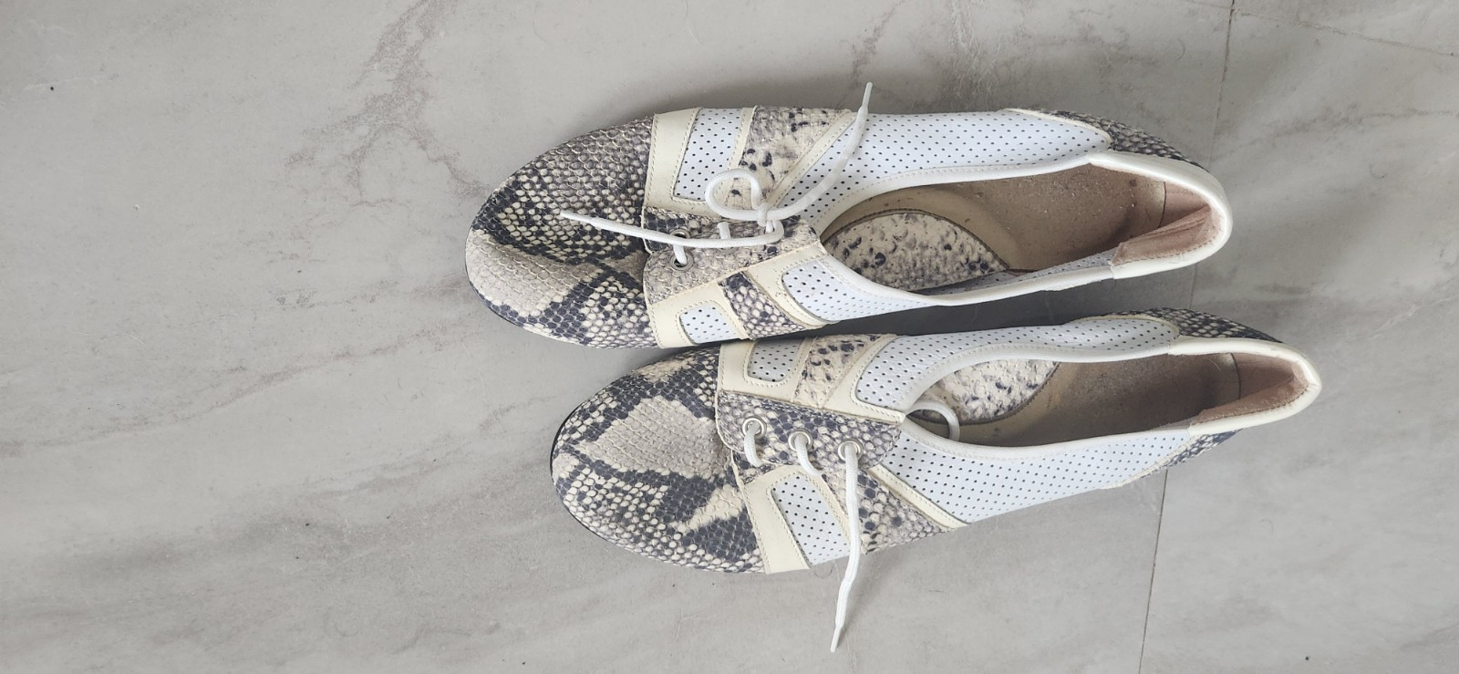 Munro Loafers or golf shoes 10.5 10 1/2 M mesh and leather snake pattern VGC.