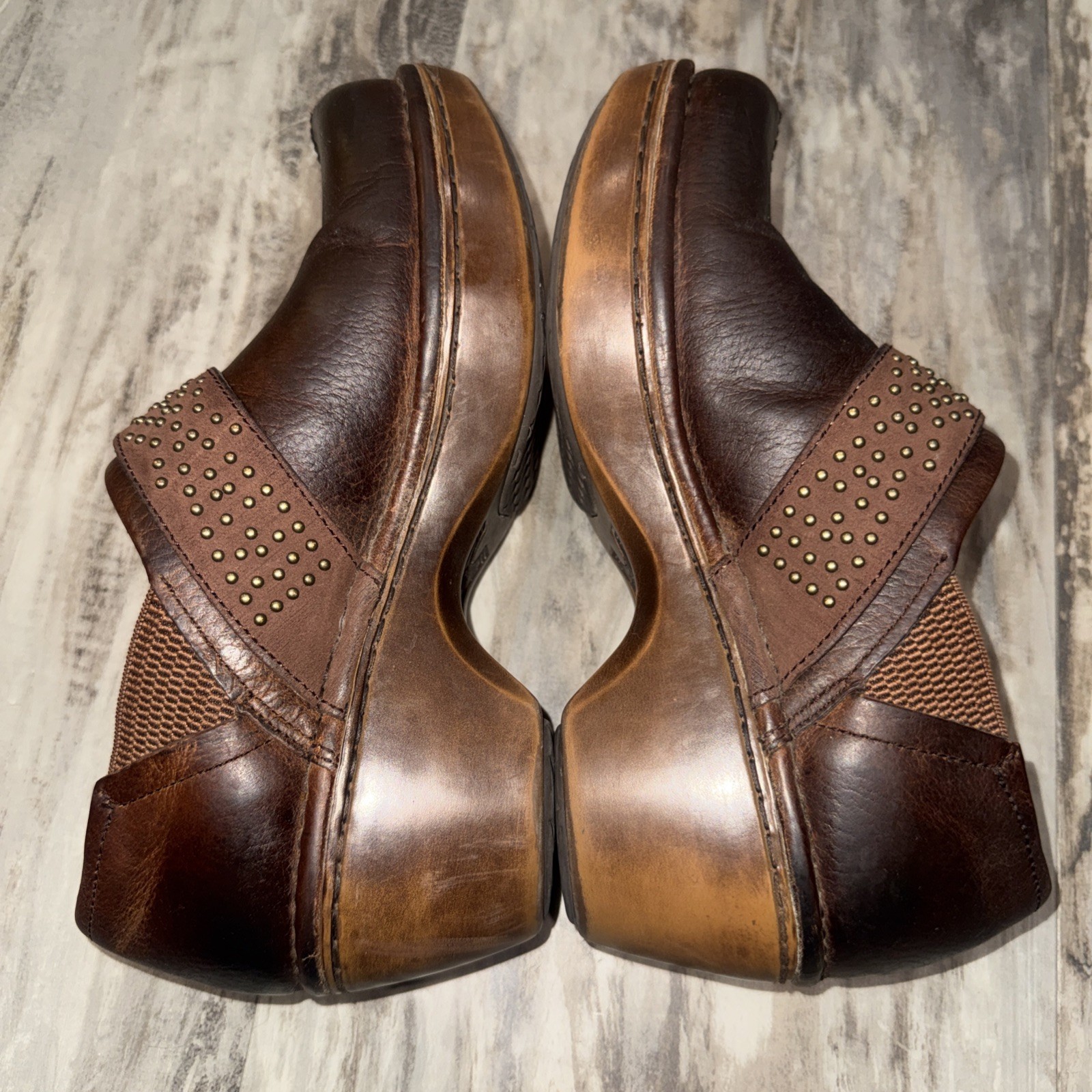 Ariat Clogs Shoes Women’s Size 8 B Brown Leather Slip On Studded Strap Western