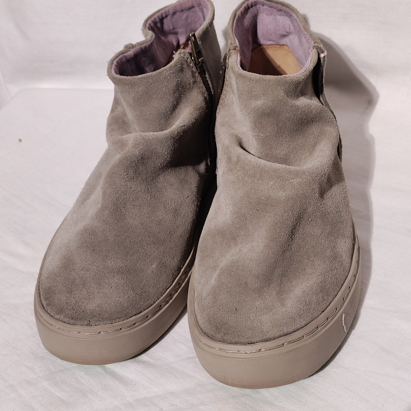 Satorisan Hanami Grey Suede Side Zip Womens Sneakers Sz 41 (US 9.5)