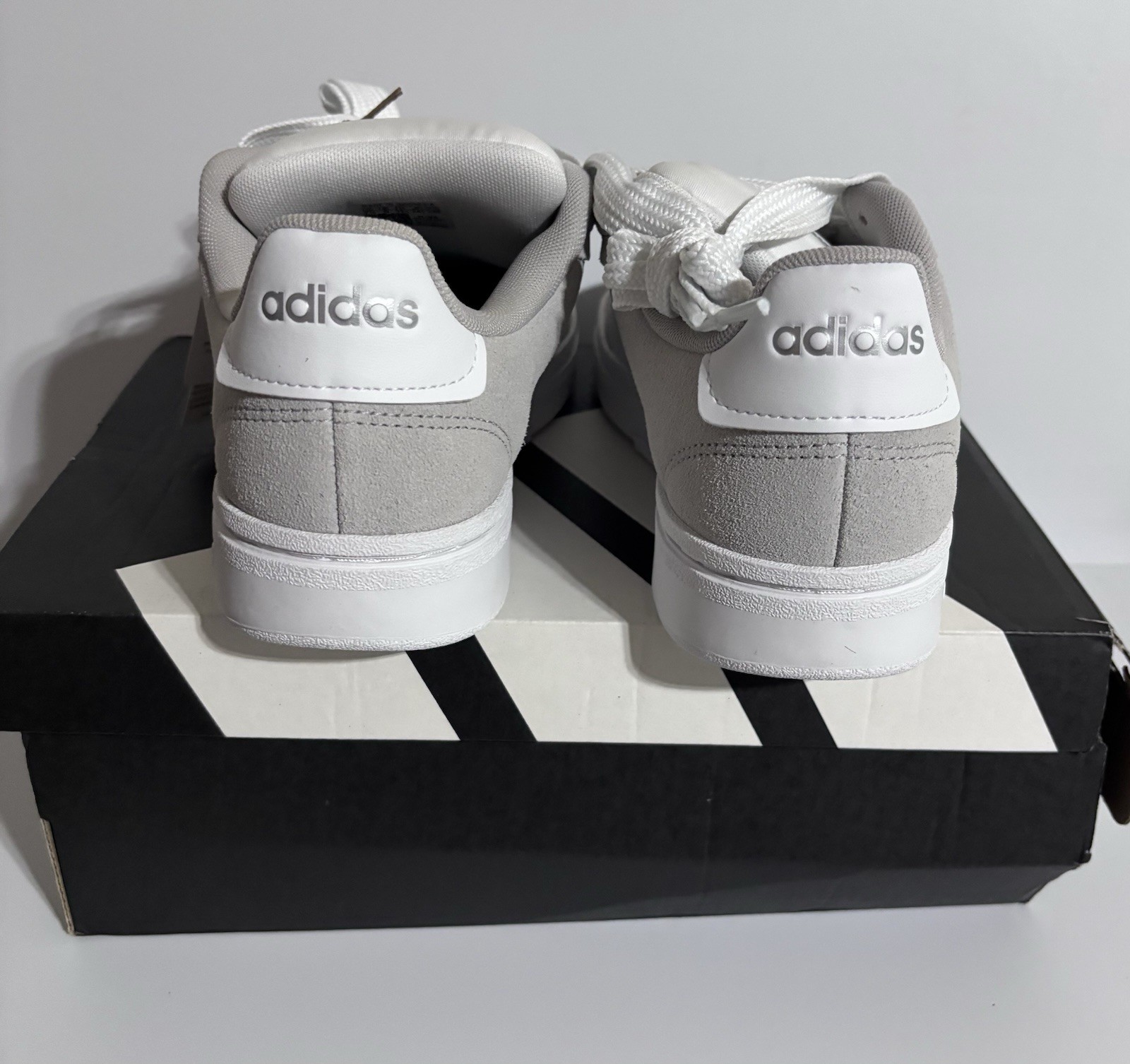 Women’s Adidas Grand Court Alpha 00s 7.5 Grey