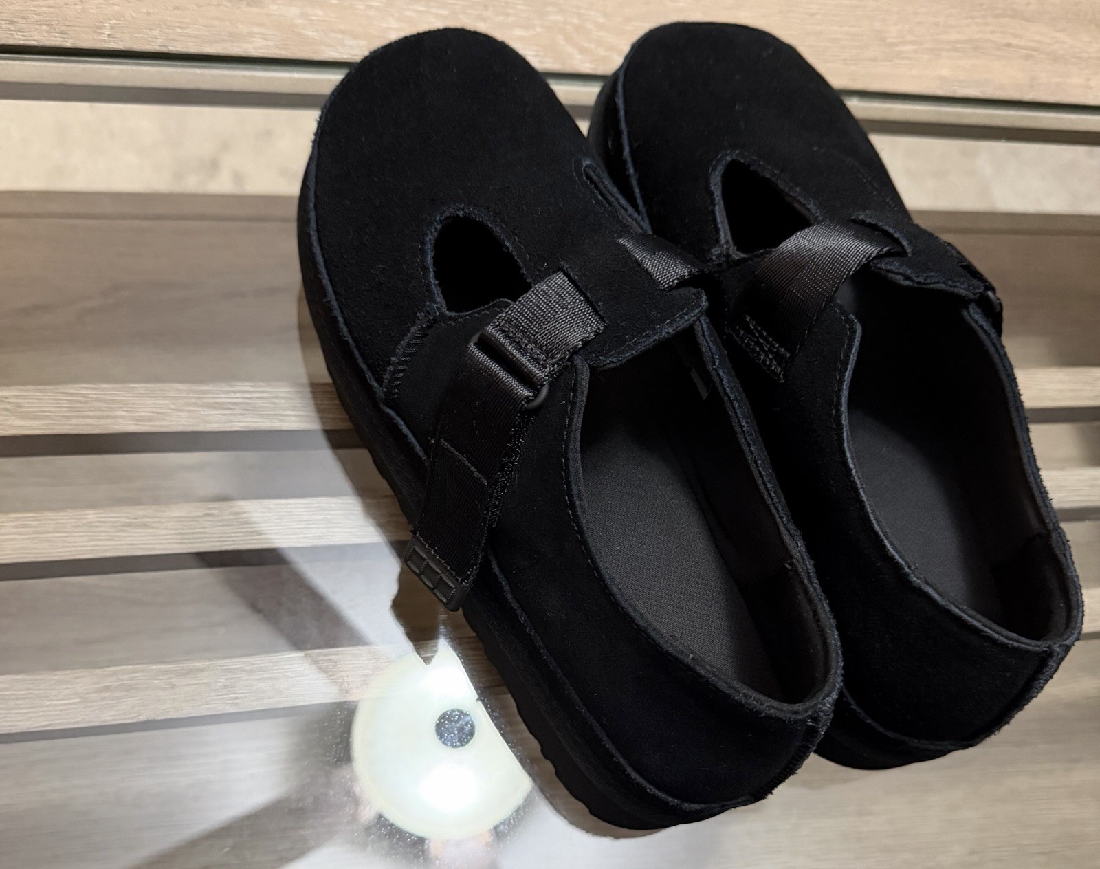 UGG Goldenstar Mary Jane Clog Size 9