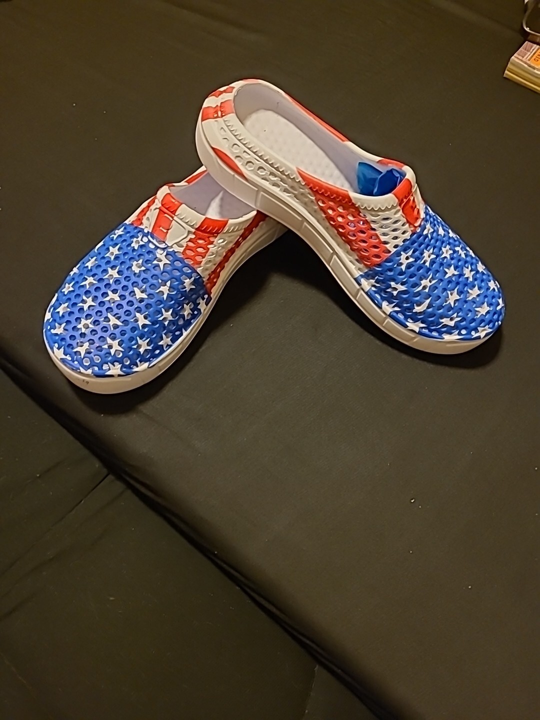 STARS & STRIPES RED WHITE & BLUE PATTERN CLOGS SZ 8 #61