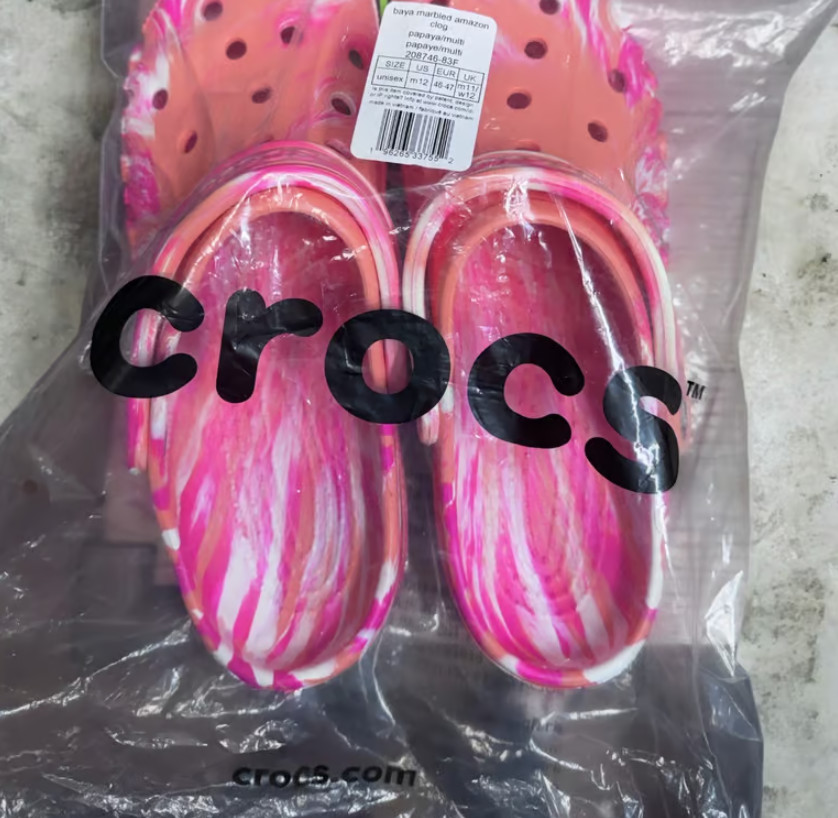 Crocs Baya Marbled Amazon Unisex Clog, Size M12 in Papaya