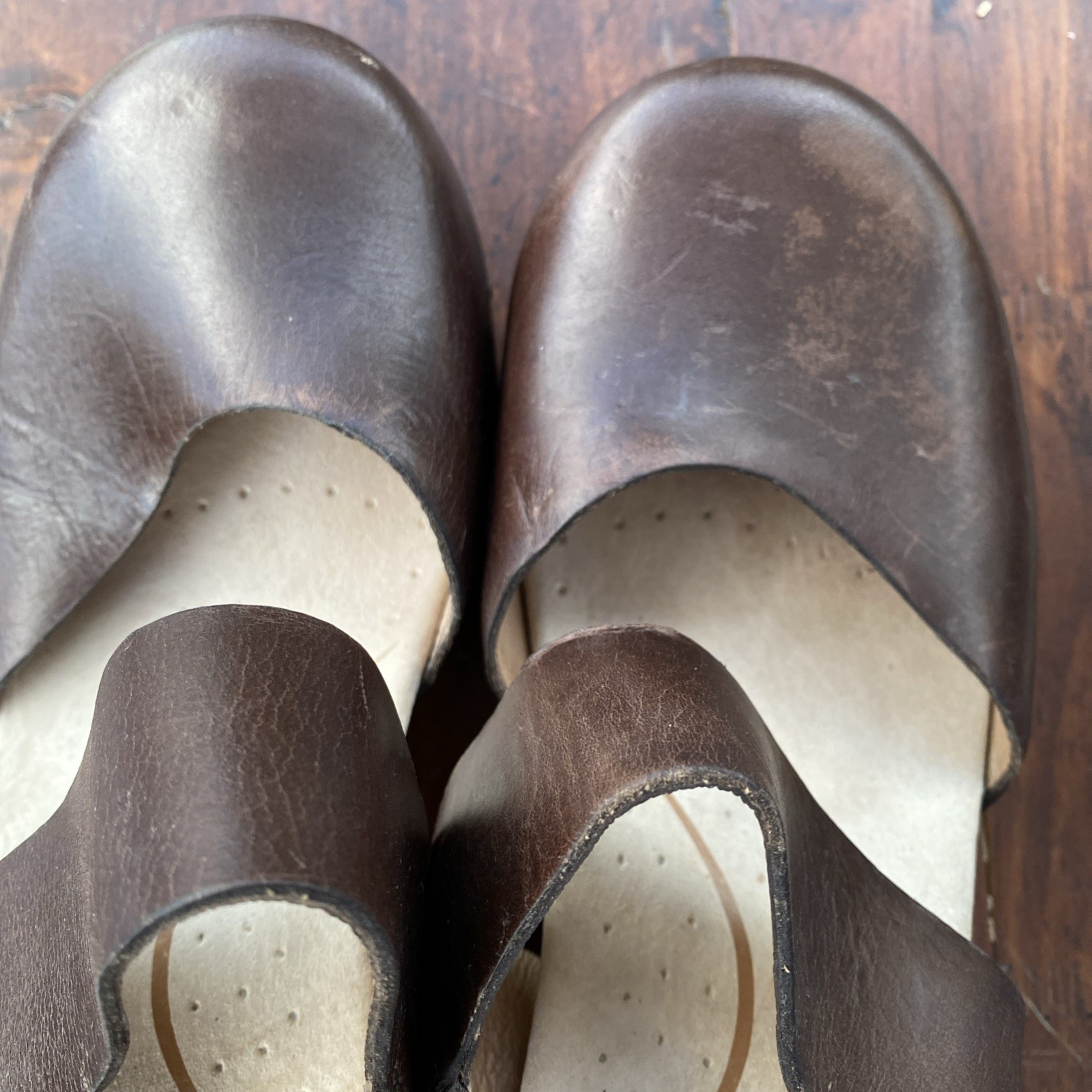 Dansko Brown Thea Slingback Leather Studded Cutout Wooden Clogs. Size 8 (38)