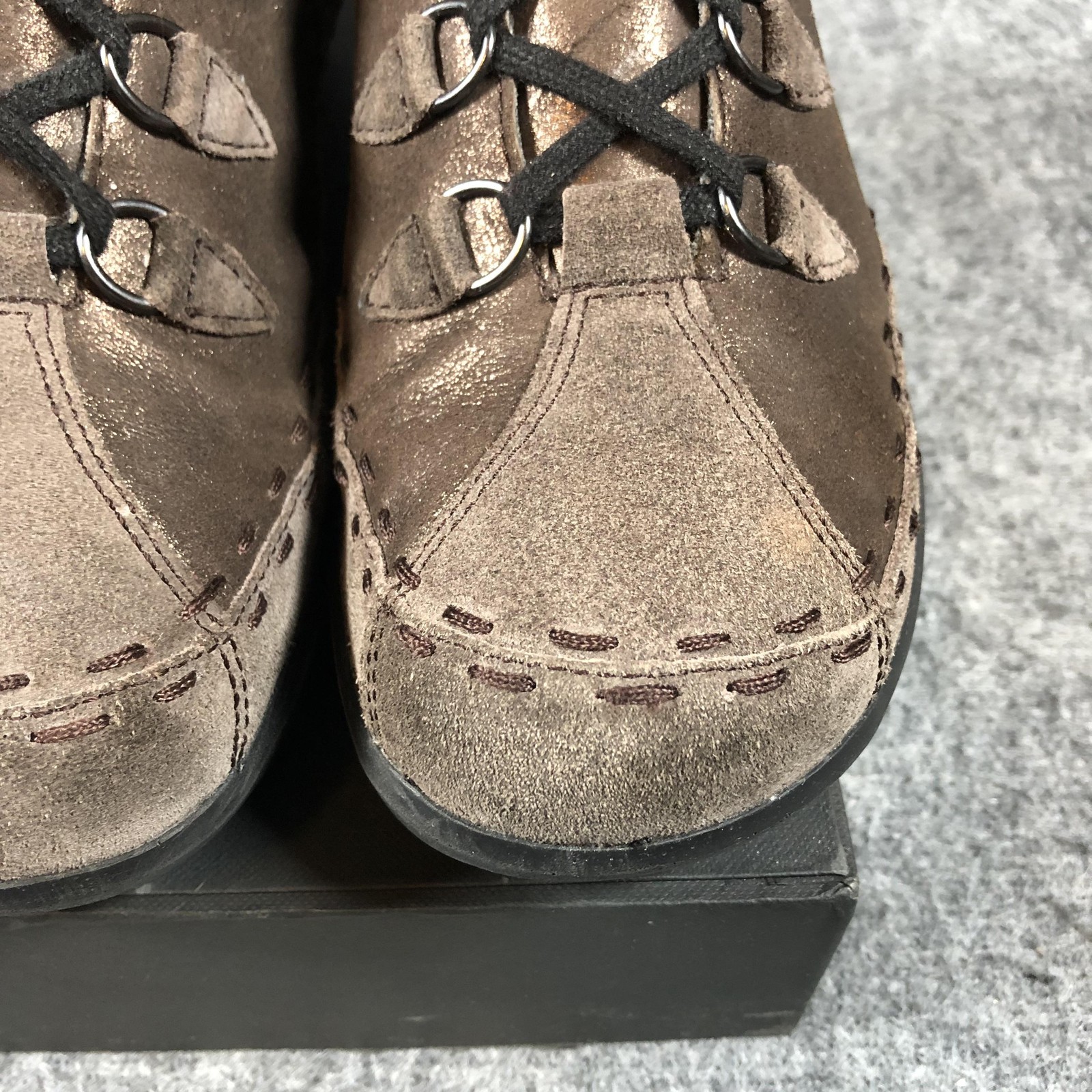 Ziera Womens 10.5 Brown Suede Lace Up Comfort Walking Casual Sneakers