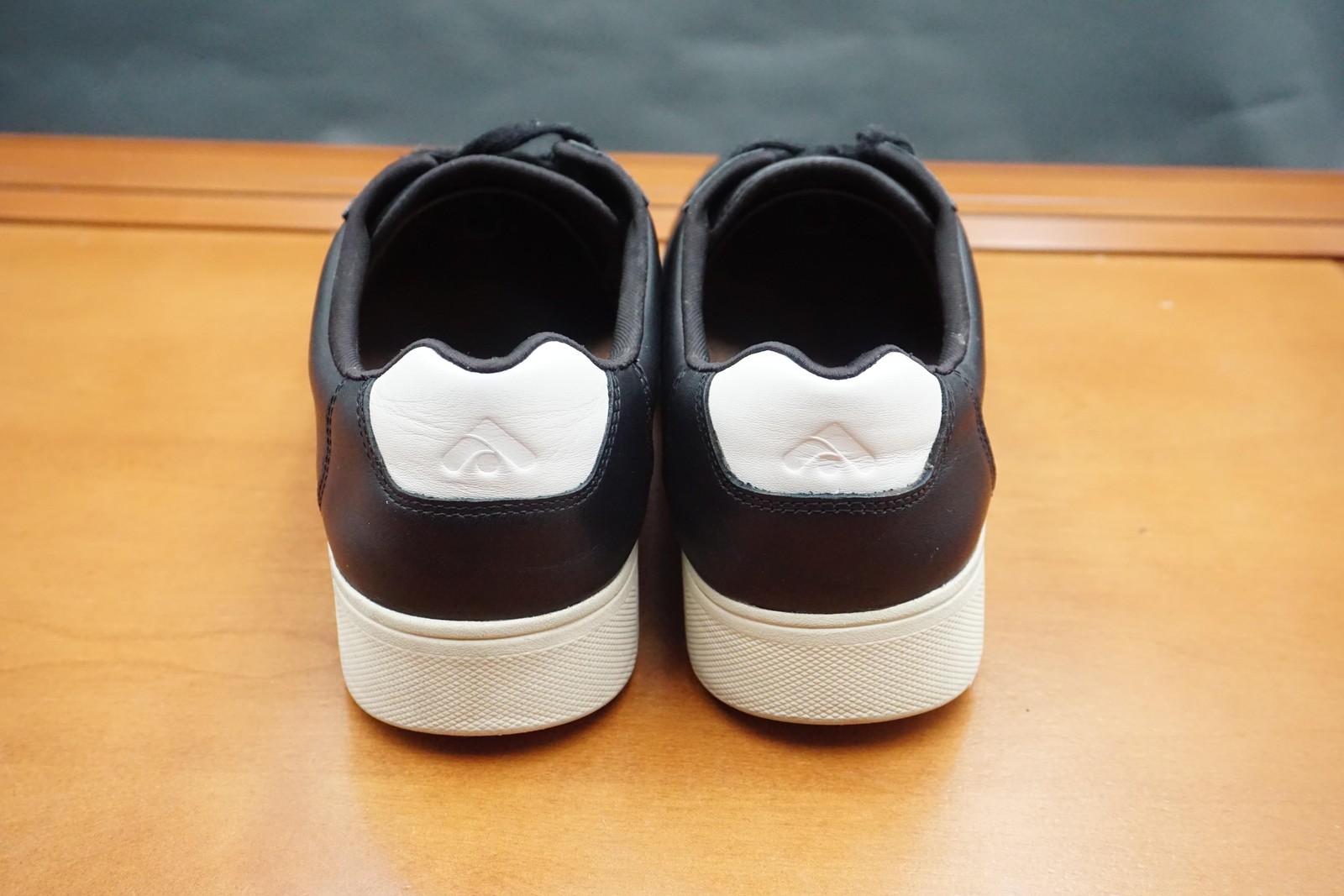 FitFlop Rally Shoes Womens Size 8.5 Black Leather Casual Sneaker Comfort