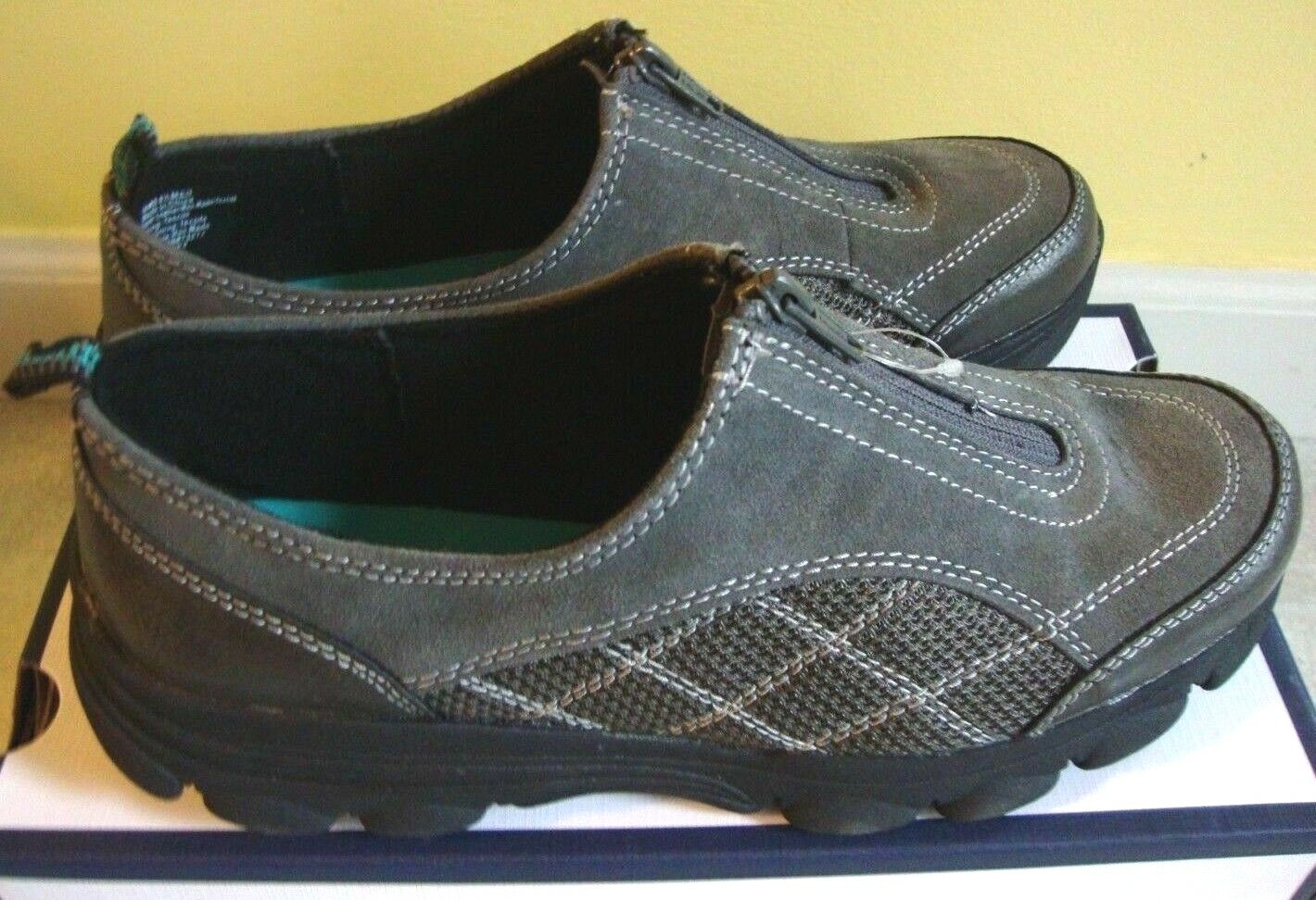 New Croft & Barrow Tory Lightweight Leather Slip On Casual Shoes Grey Variety Sz