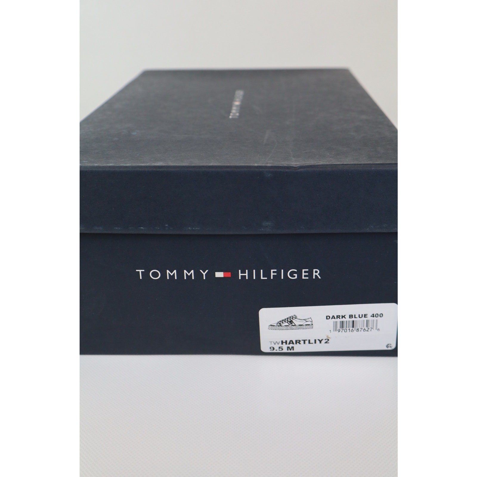 NEW Tommy Hilfiger Hartliy Sneakers Women’s Navy Blue Low Top Lace Up Size 9.5M