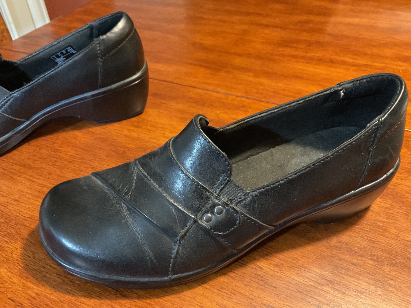 Clark’s Collection May Marigold Black Loafers Slip On Size 6.5 Comfy Casual