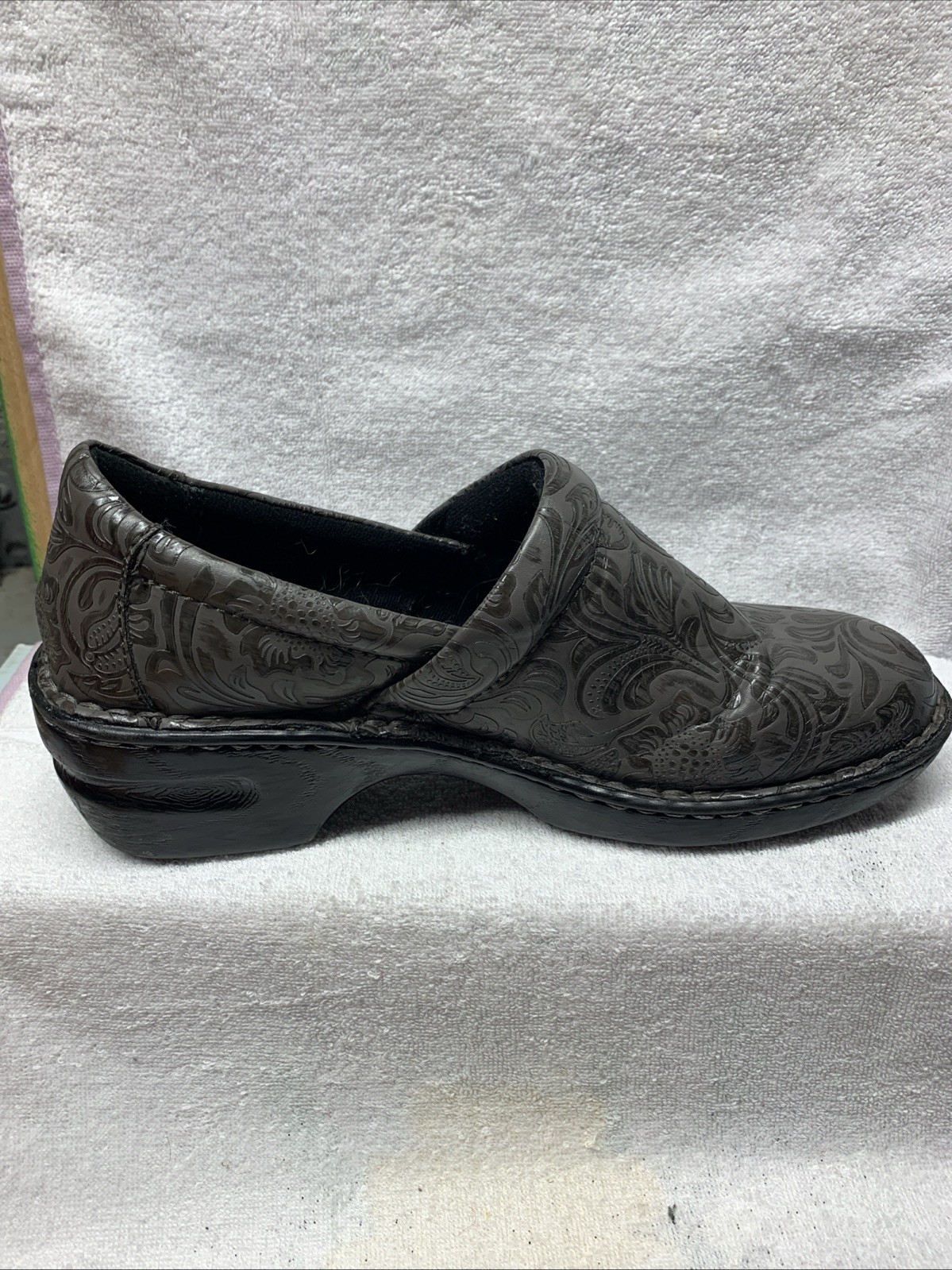 BOC Born Gray & Black Flower Print Clogs Nursing Women’s Size 10 M