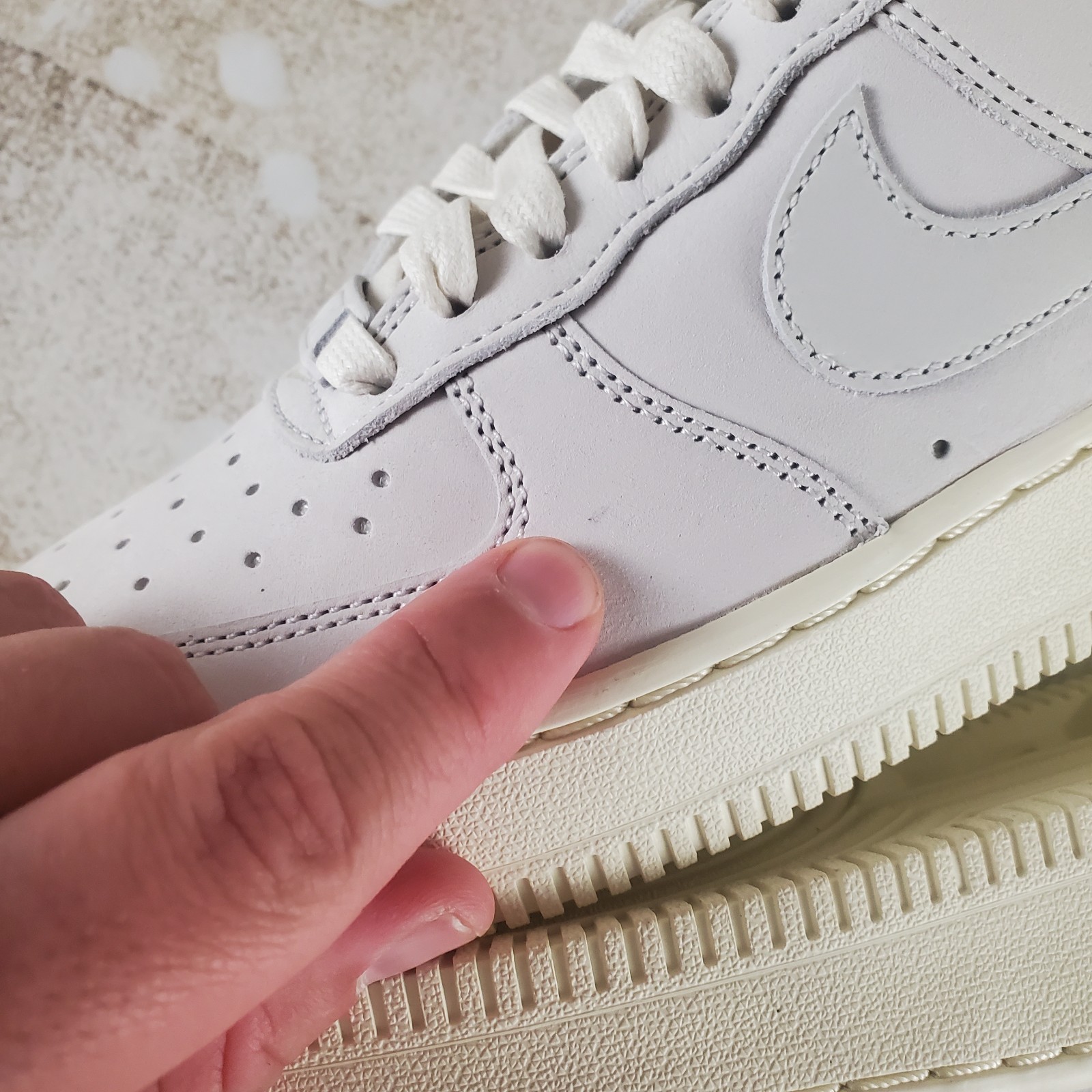 Nike Air Force 1 Womens Shoes Sz 5 Running Summit White Leather Lace Up Sneakers