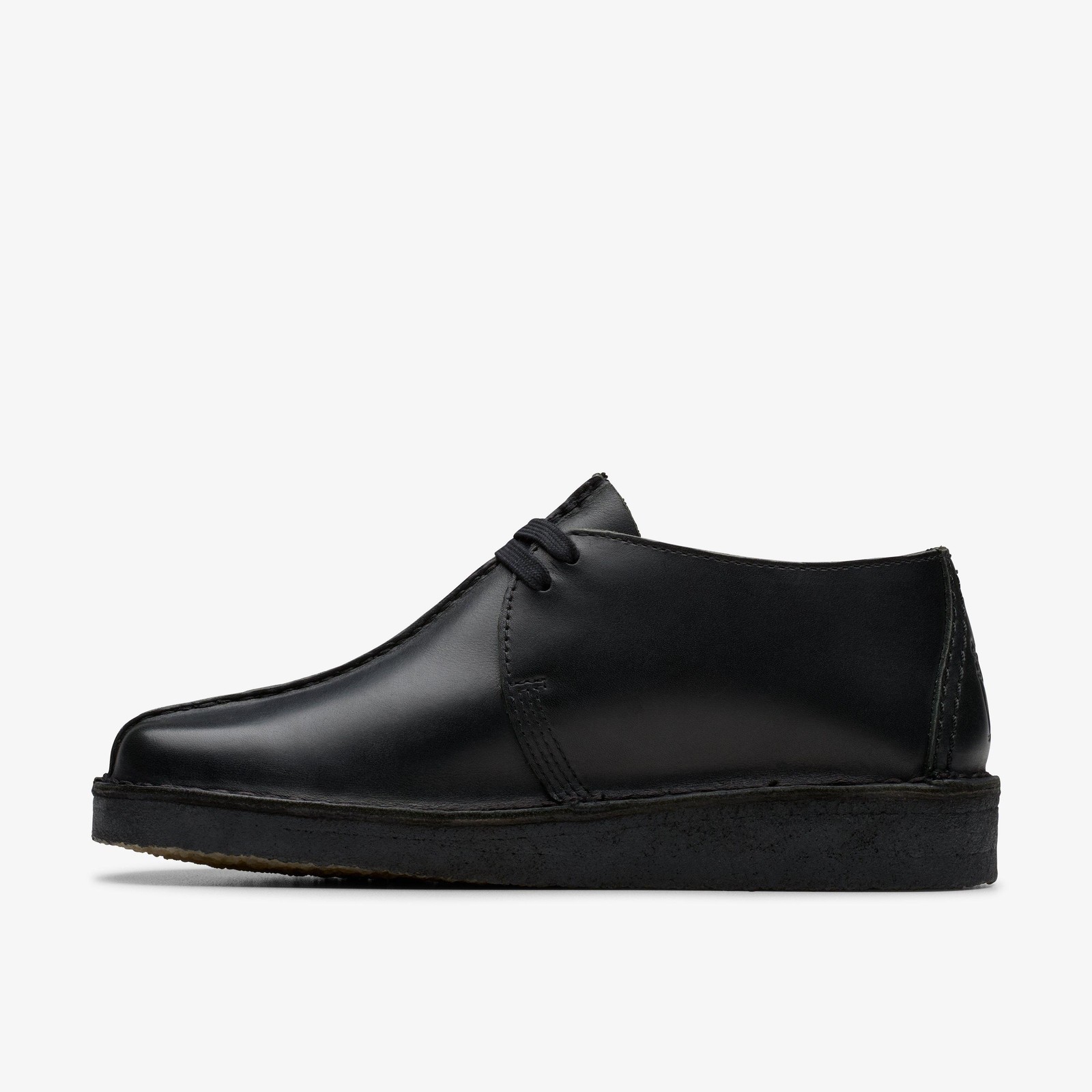Clarks Women’s Desert Trek Black Smooth Leather 26181136