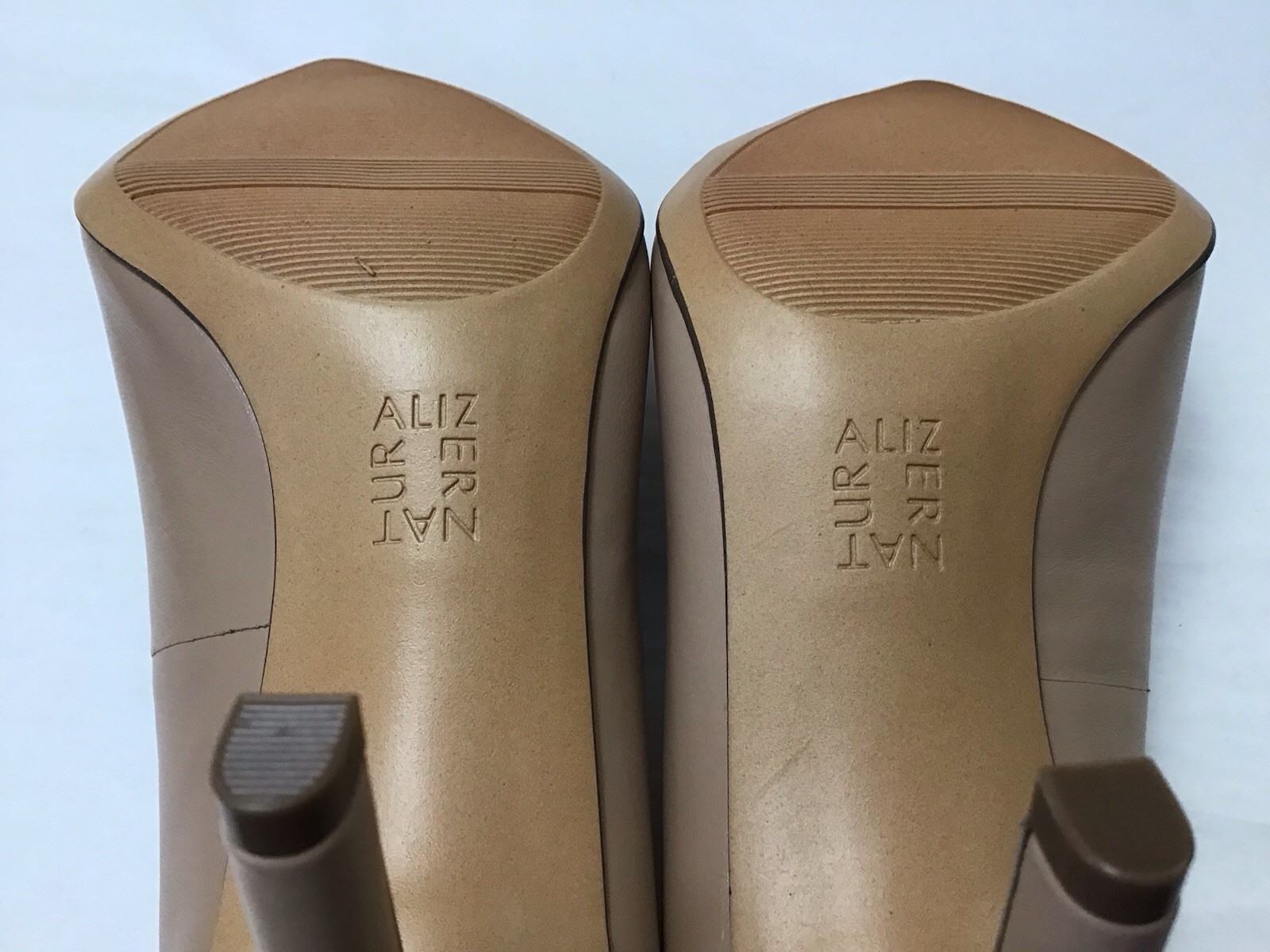 New Naturalizer 8.5 Wide Anna Pointed Toe Dress Pumps Creme Brulee Leather (N62)