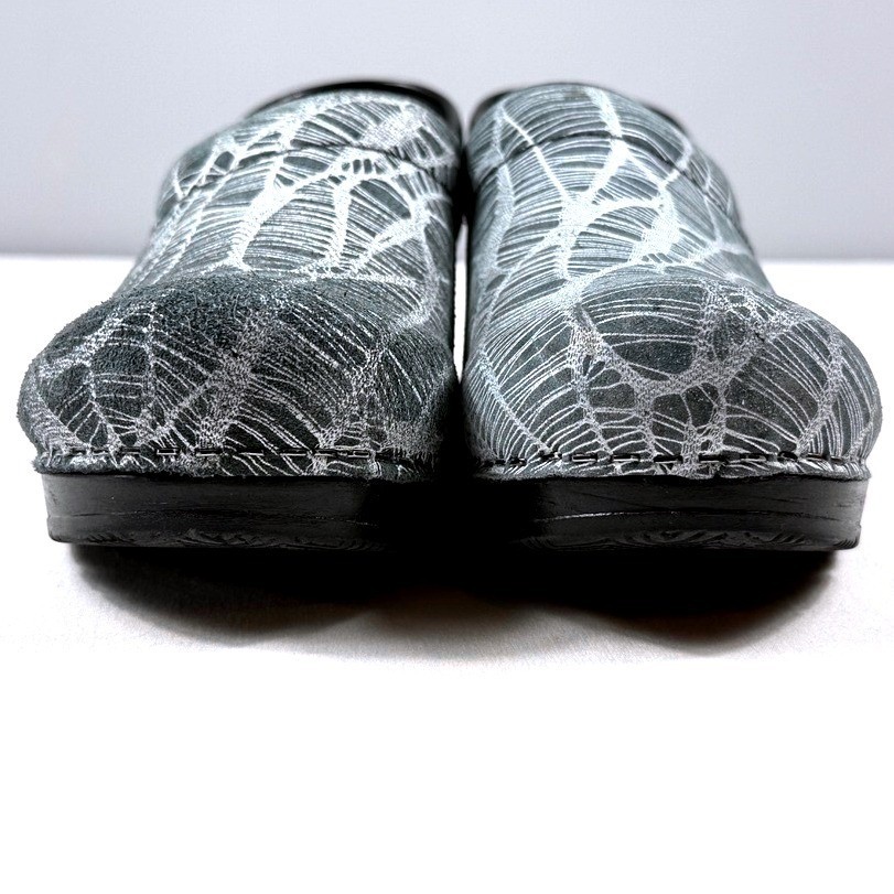 Sanita Professional Clogs Womens 38 Grey White Web Pattern Leather Nursing Shoes