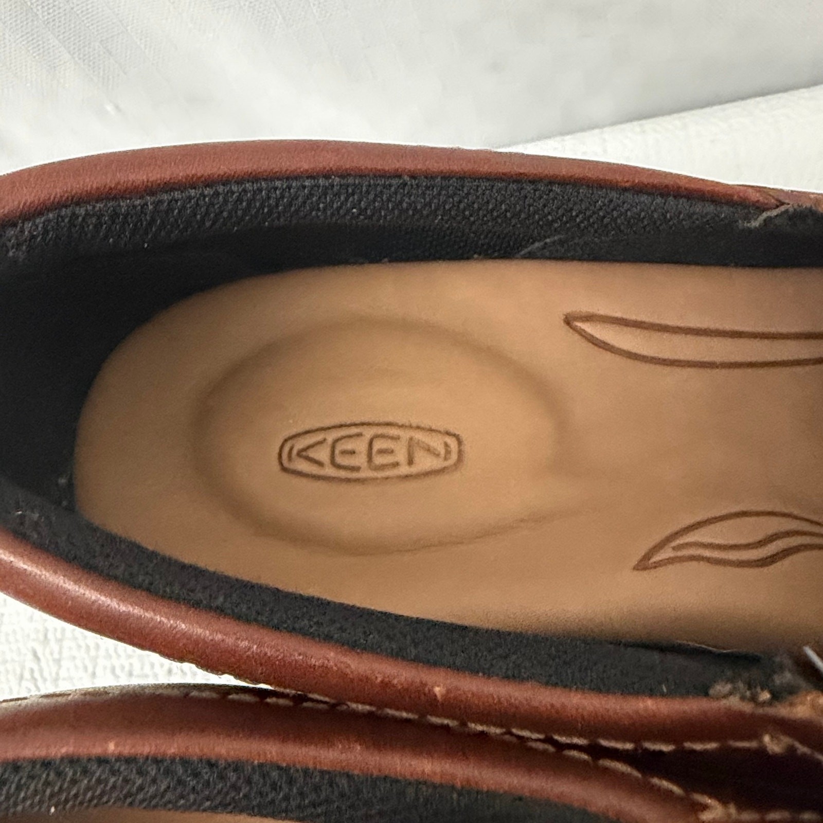 Keen Shoes Womens Size 8.5 Mora Button Slip On Wedge Brown Leather Comfort